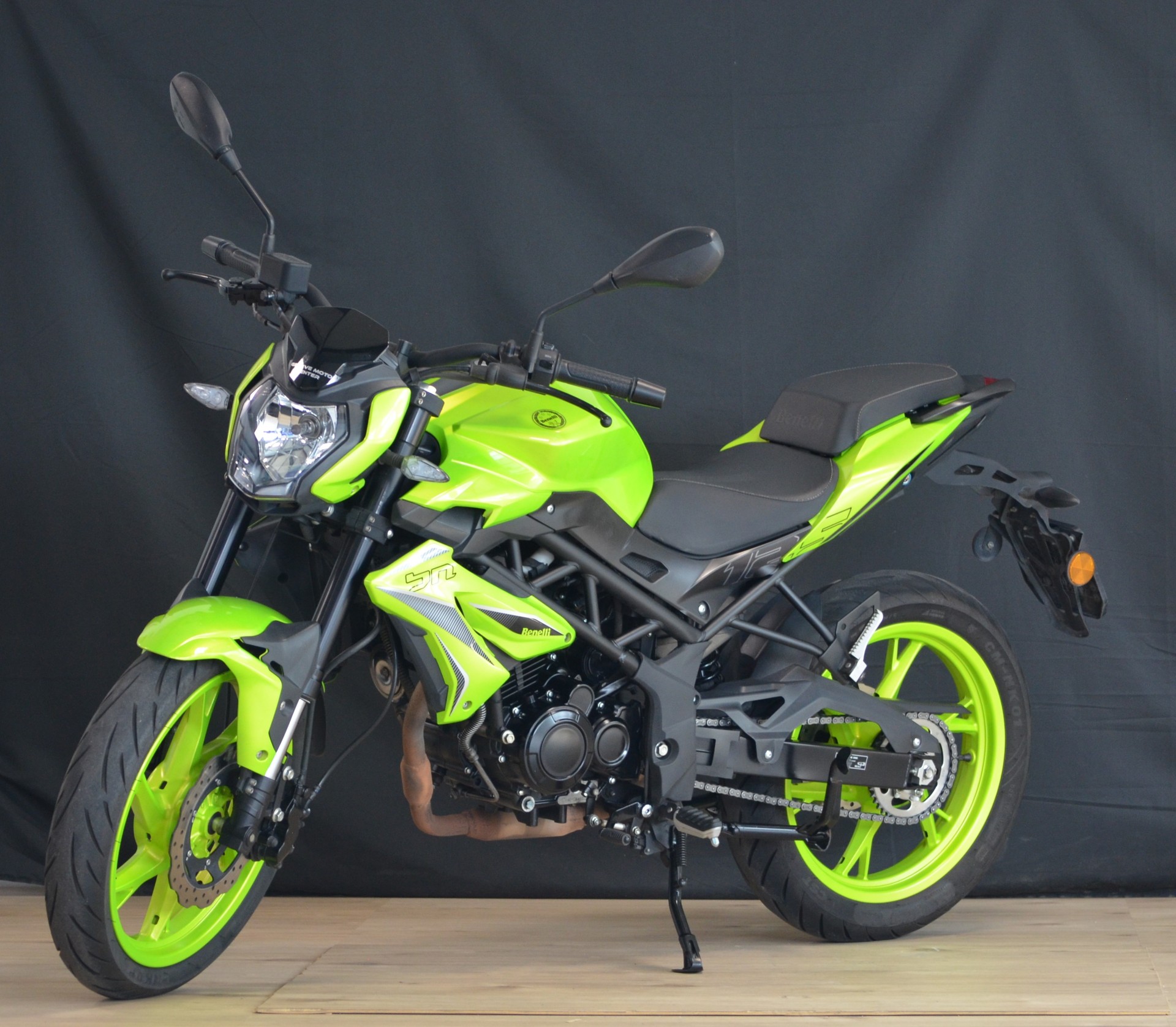 BENELLI BN 125-showroom-element-1