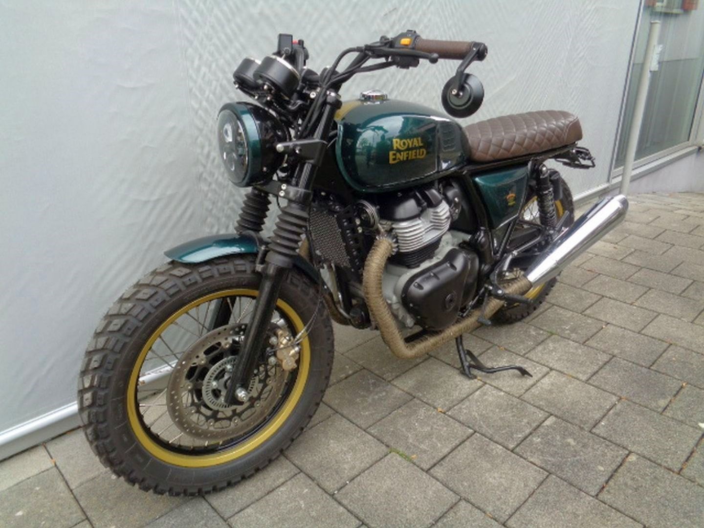 ROYAL ENFIELD INTERCEPTOR 650 TWIN E5-showroom-element-1