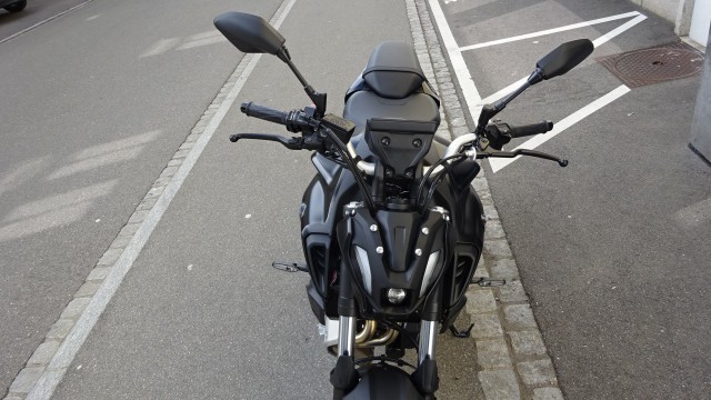 YAMAHA MT-07-showroom-element-1