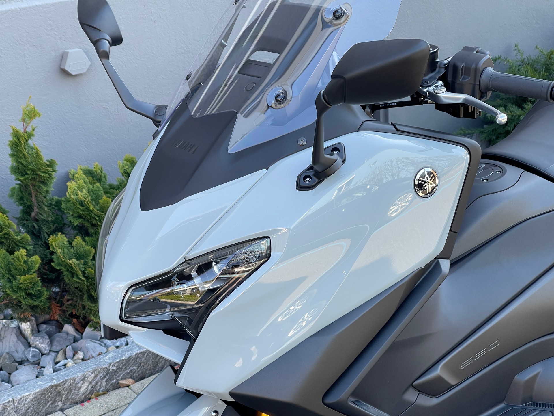 YAMAHA TMAX Tech Max-showroom-element-2