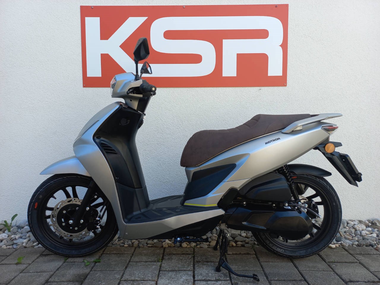 MOTRON VENTURA 125-showroom-element-1