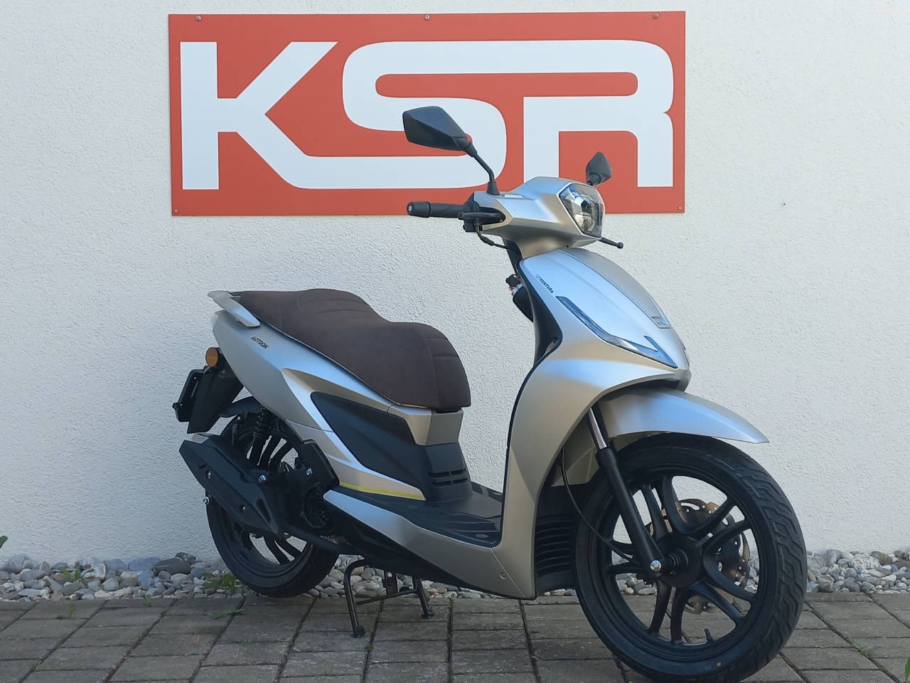 MOTRON VENTURA 125-showroom-element-2
