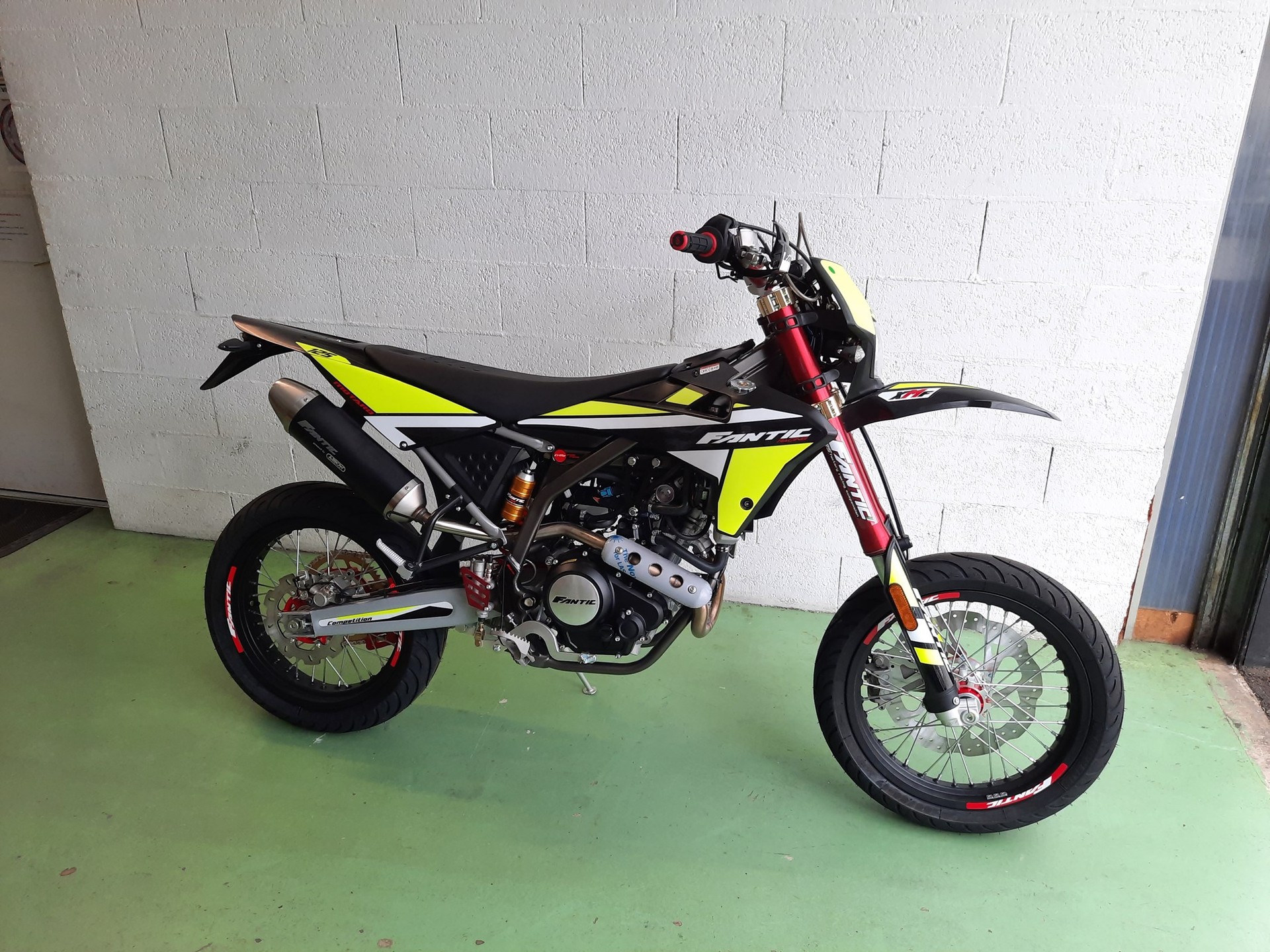 FANTIC XMF 125 Motard-image-1