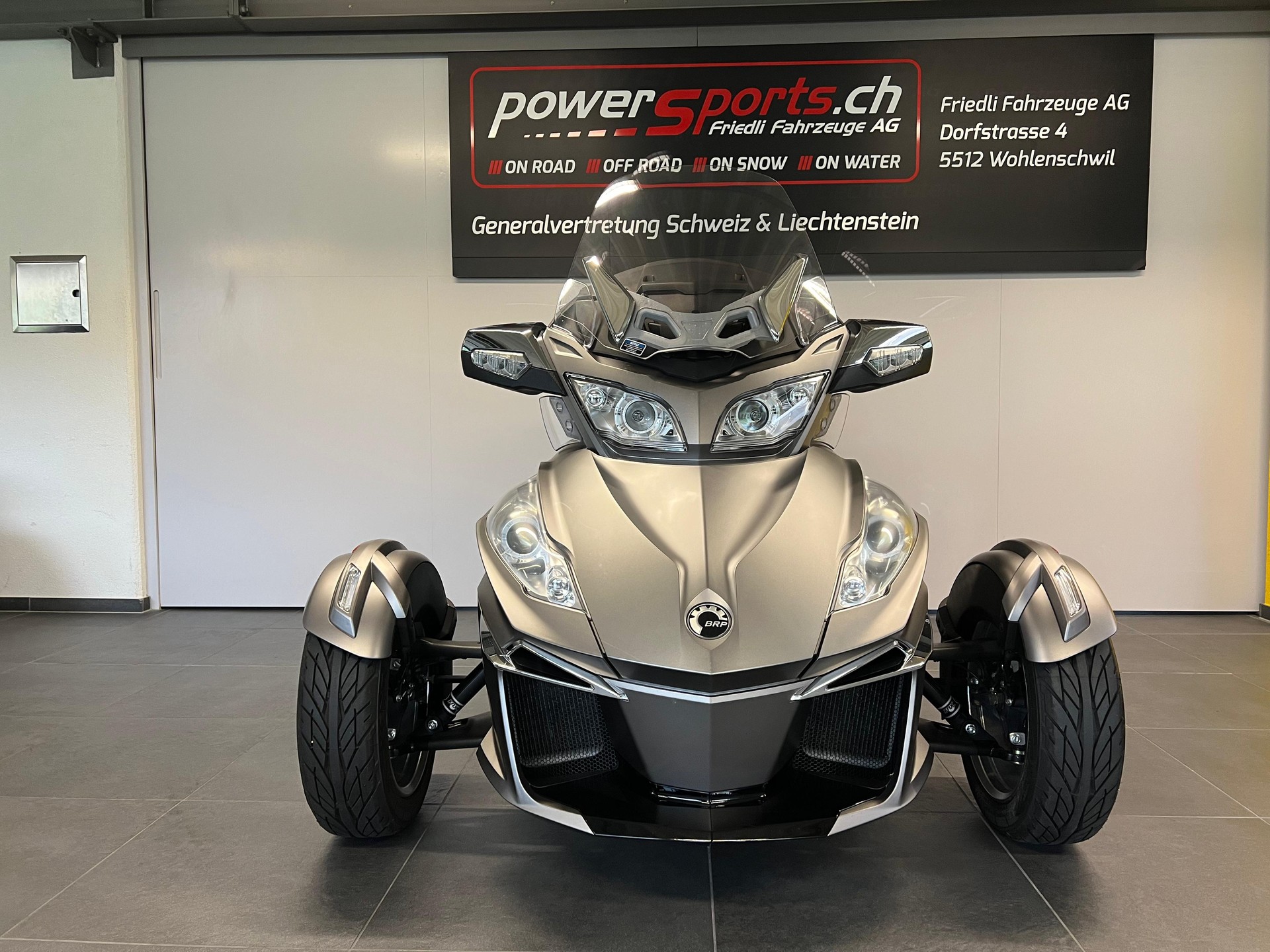 CAN-AM Spyder RT-LTD SE6-showroom-element-2