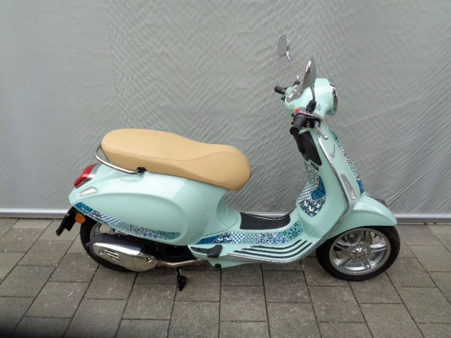 PIAGGIO VESPA PRIMAVERA 125 BATIK ABS E5-showroom-element-3