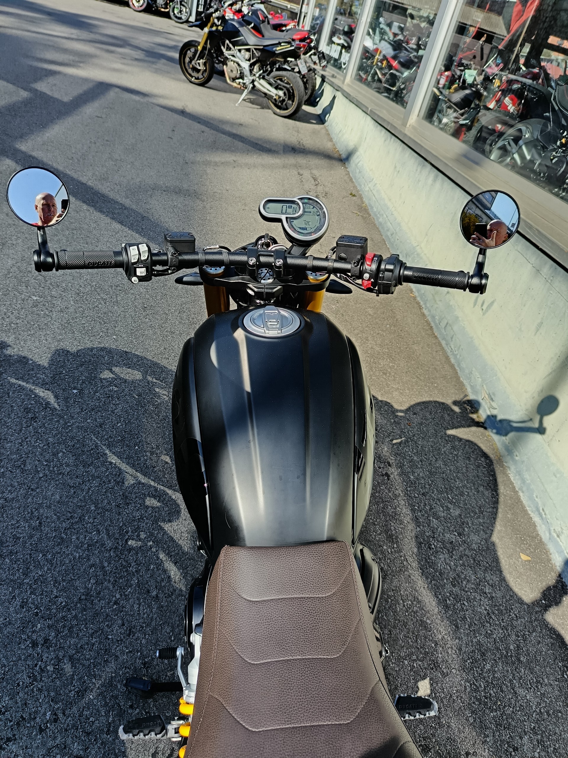 DUCATI Scrambler 1100 Sport Pro-showroom-element-2