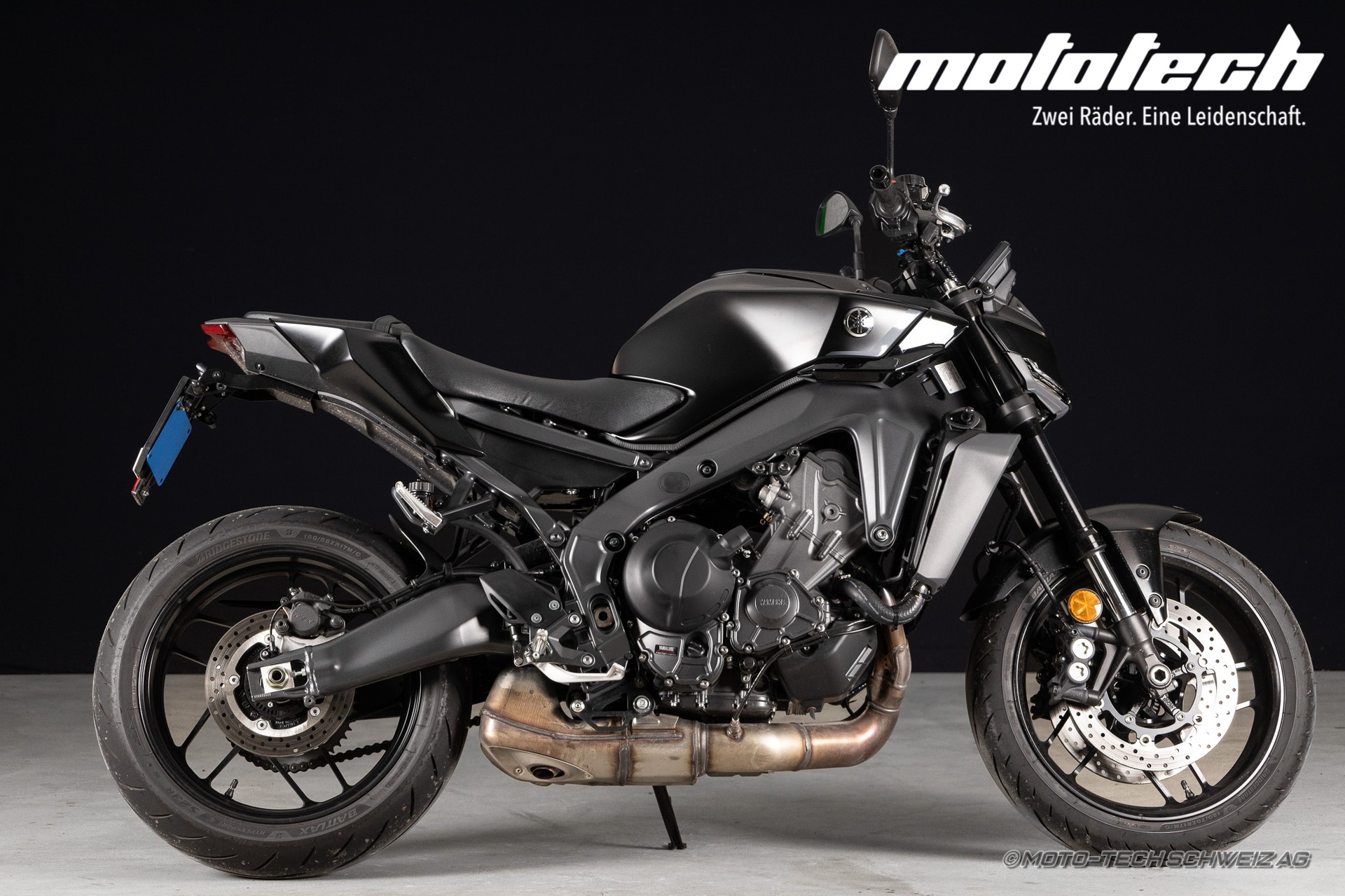 YAMAHA MT-09 (35kW)-showroom-element-1