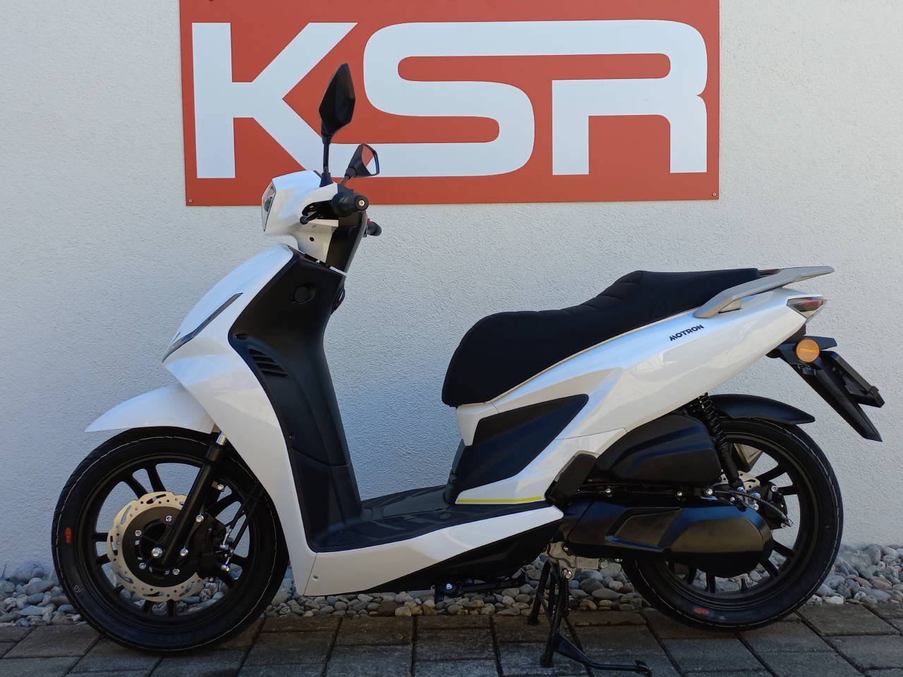 MOTRON VENTURA 125-showroom-element-1