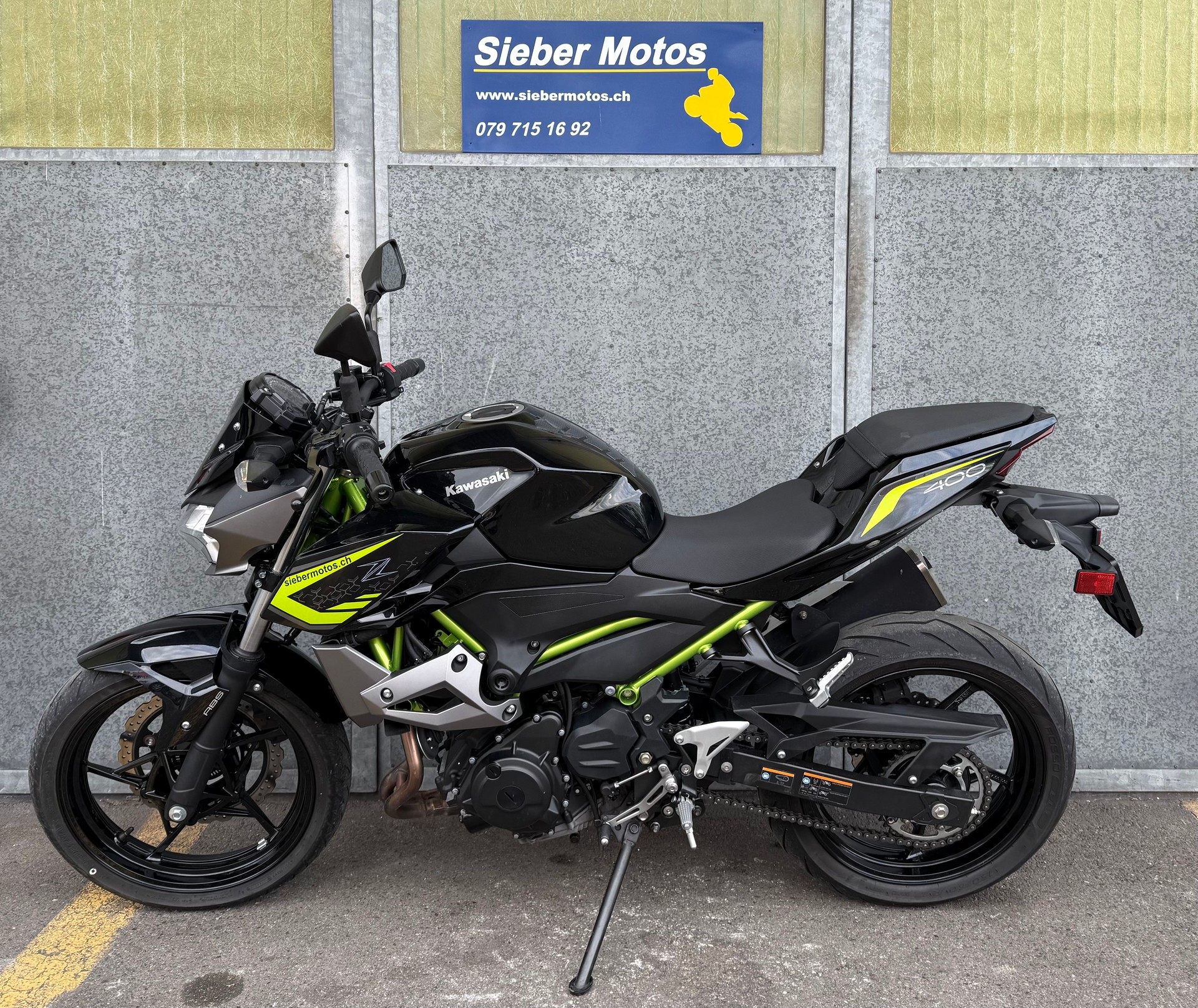 KAWASAKI Z 400 ABS-showroom-element-2