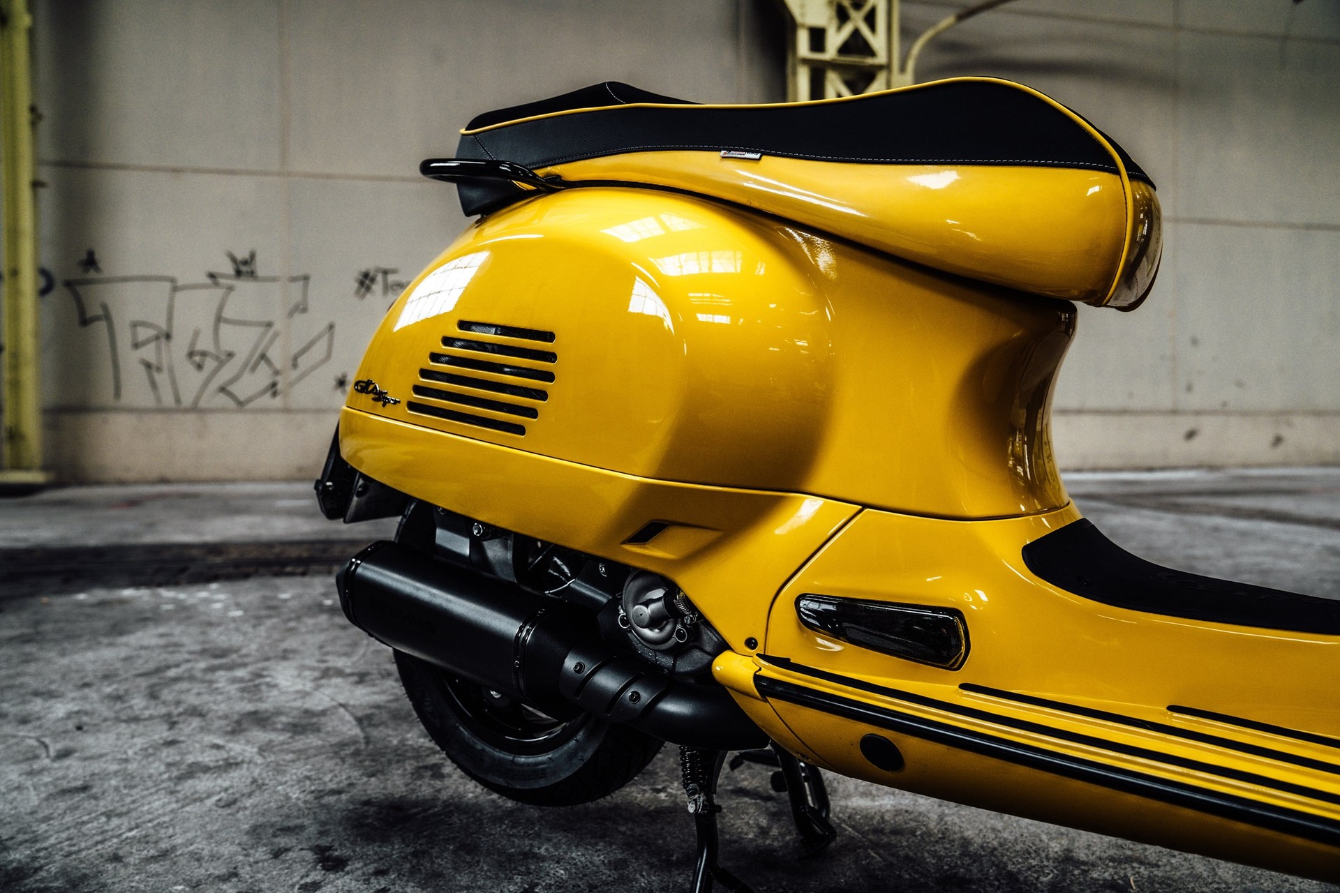 PIAGGIO Vespa GTS 300 HPE Super ABS/ASR-image-14