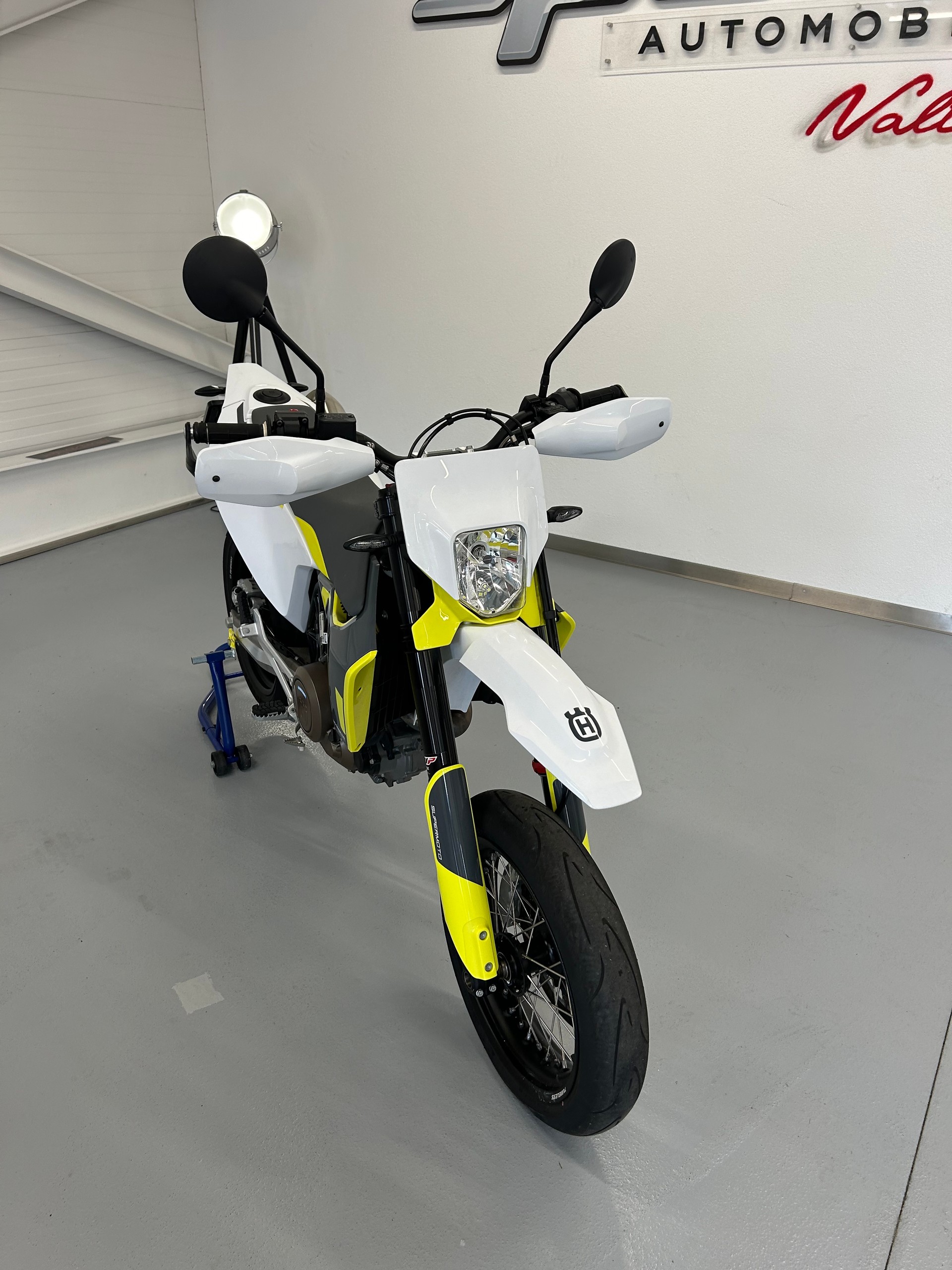 HUSQVARNA 701 Supermoto (35kW)