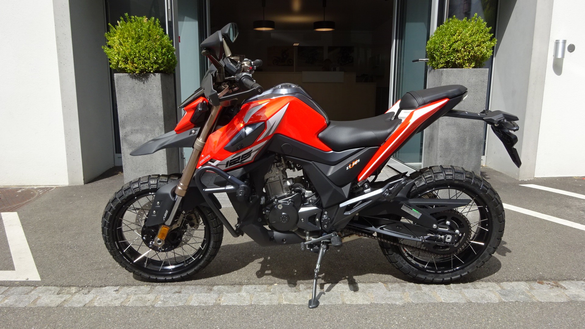 ZONTES ZT 125 U1-showroom-element-2