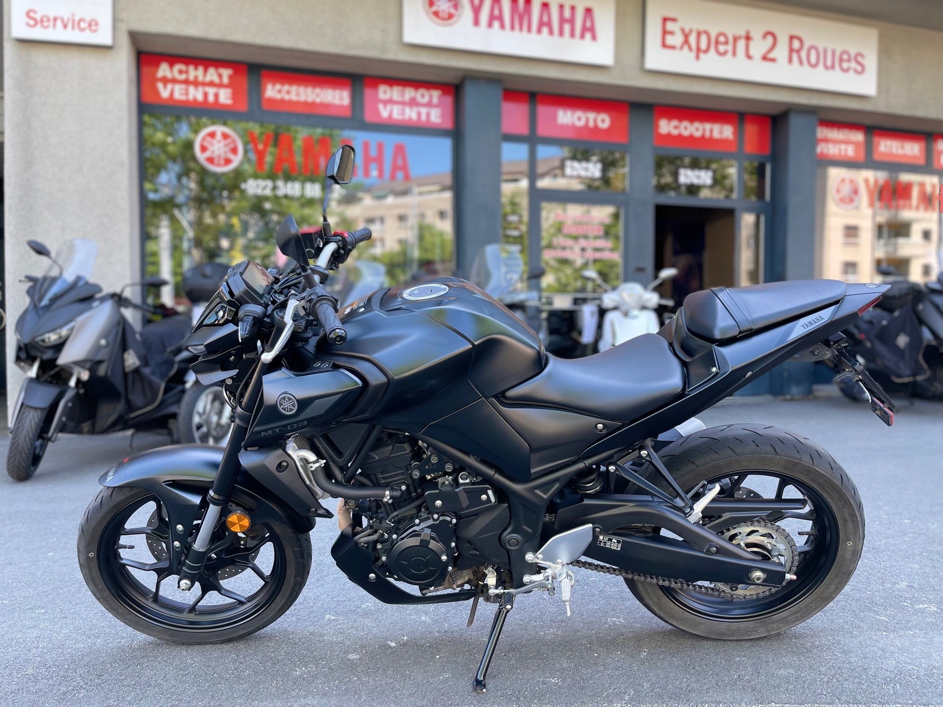 YAMAHA MT-03 ABS-showroom-element-3