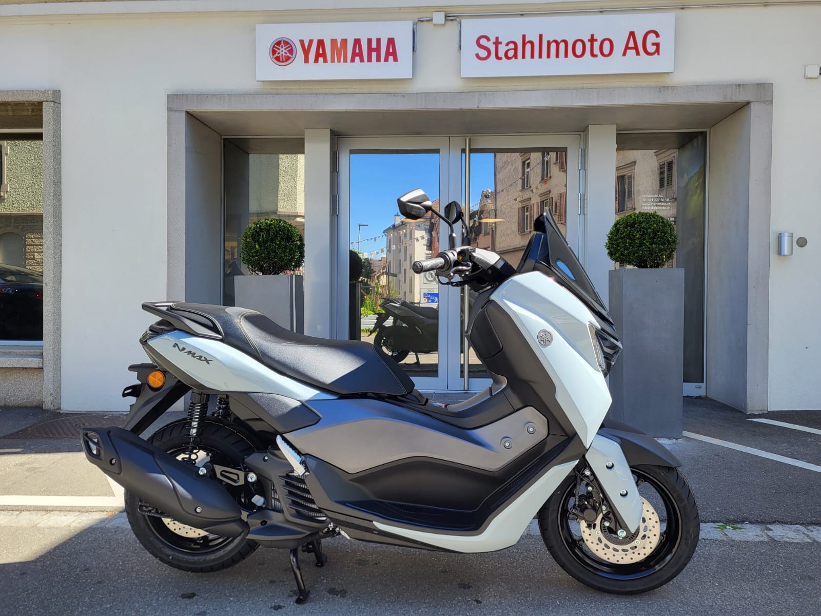 YAMAHA N-Max GPD 125-image-1