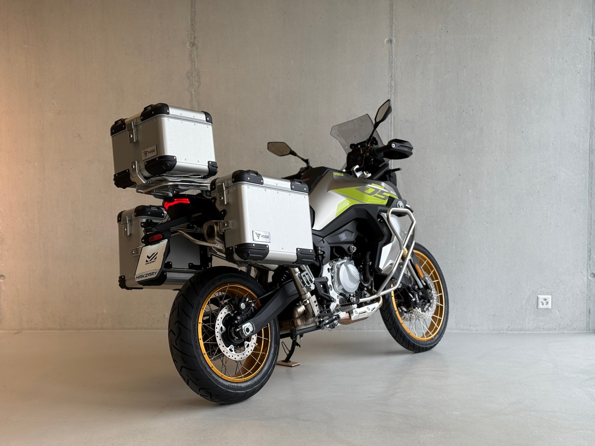 VOGE DS 900 X 35kw-showroom-element-3