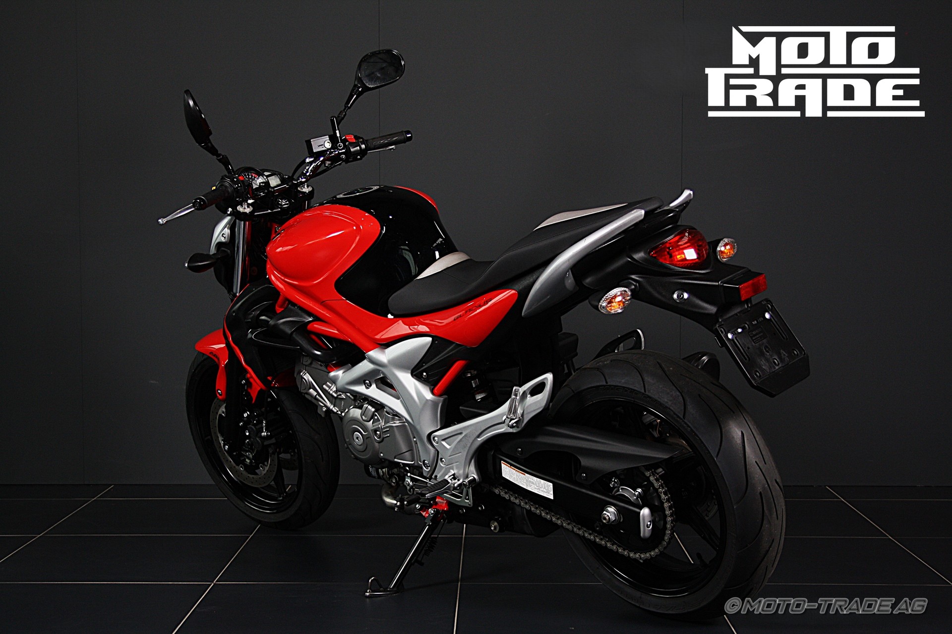 SUZUKI SFV 650 Gladius ABS-showroom-element-3