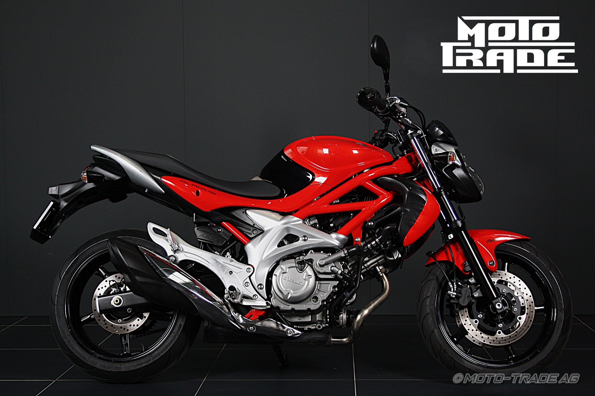 SUZUKI SFV 650 Gladius ABS-showroom-element-1