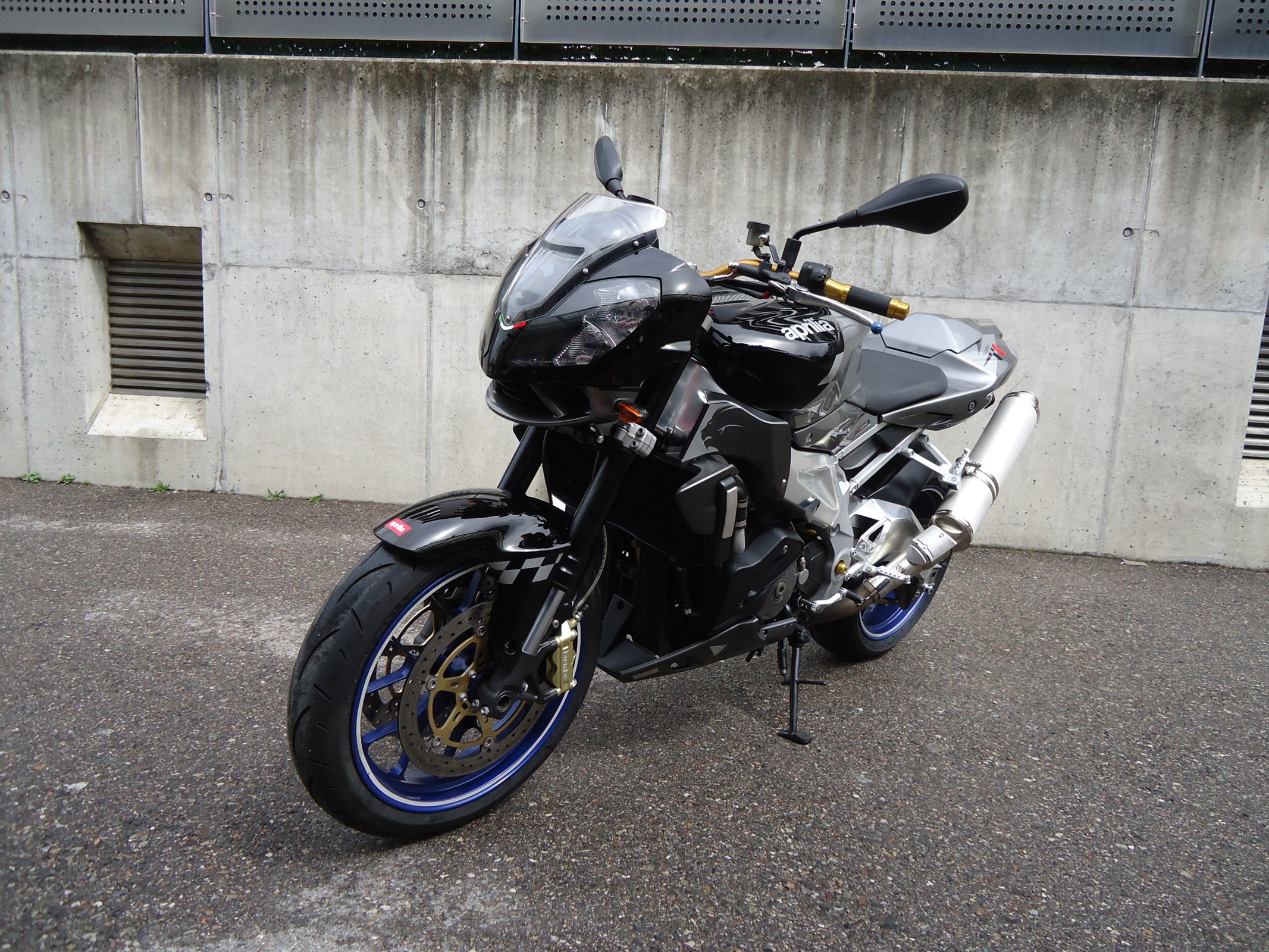 APRILIA Tuono 1000 R-image-2