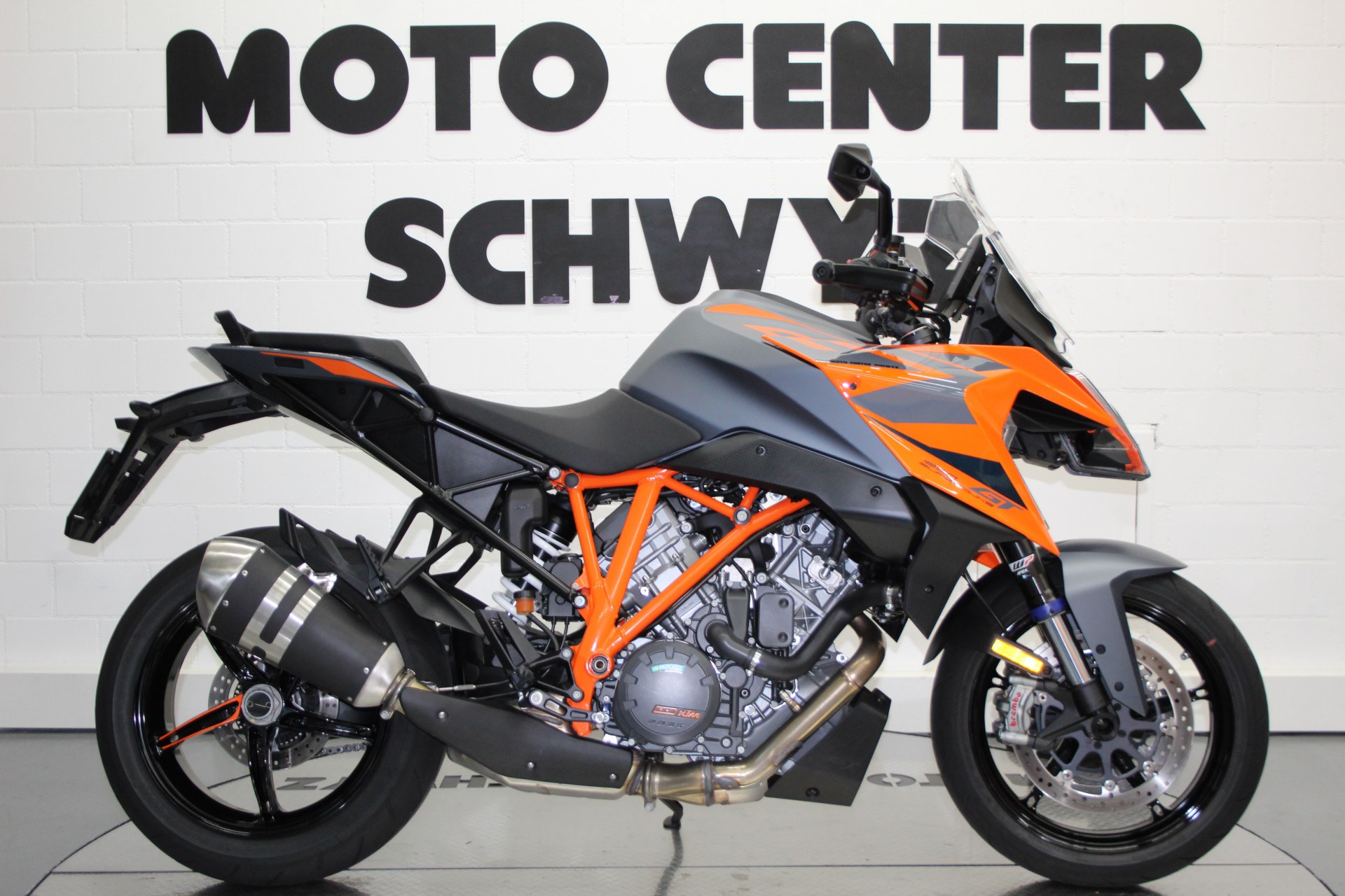 KTM 1290 Super Duke GT