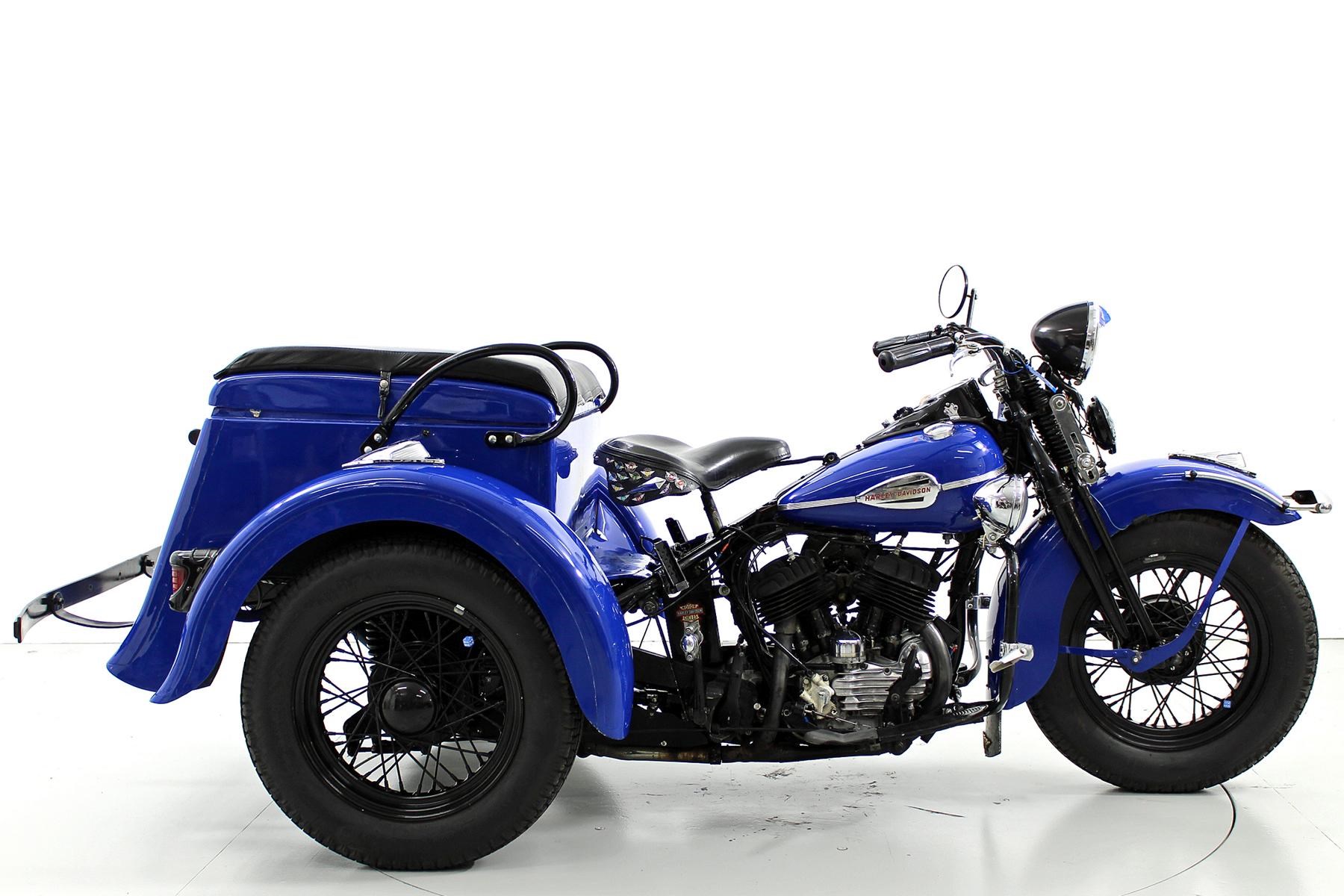 HARLEY-DAVIDSON Servi-Car-showroom-element-3
