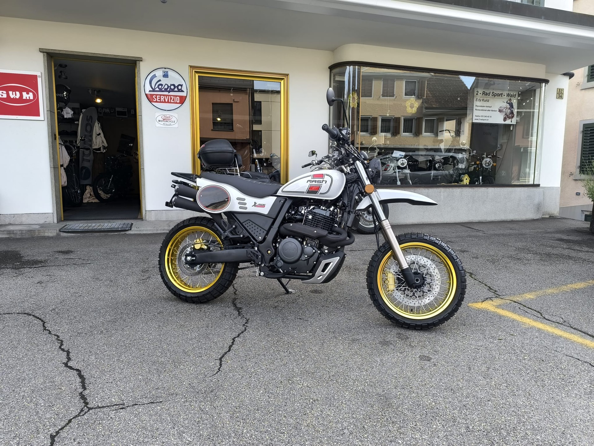 MASH 650 X-Ride