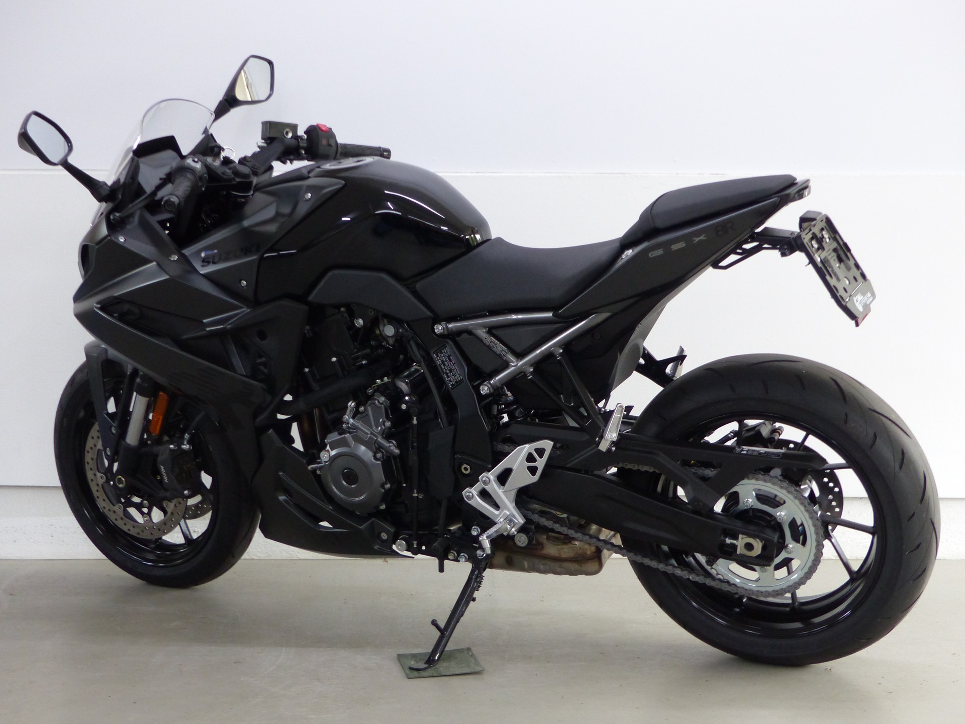 SUZUKI GSX-8R ABS 35kW mit Zubehör-image-5