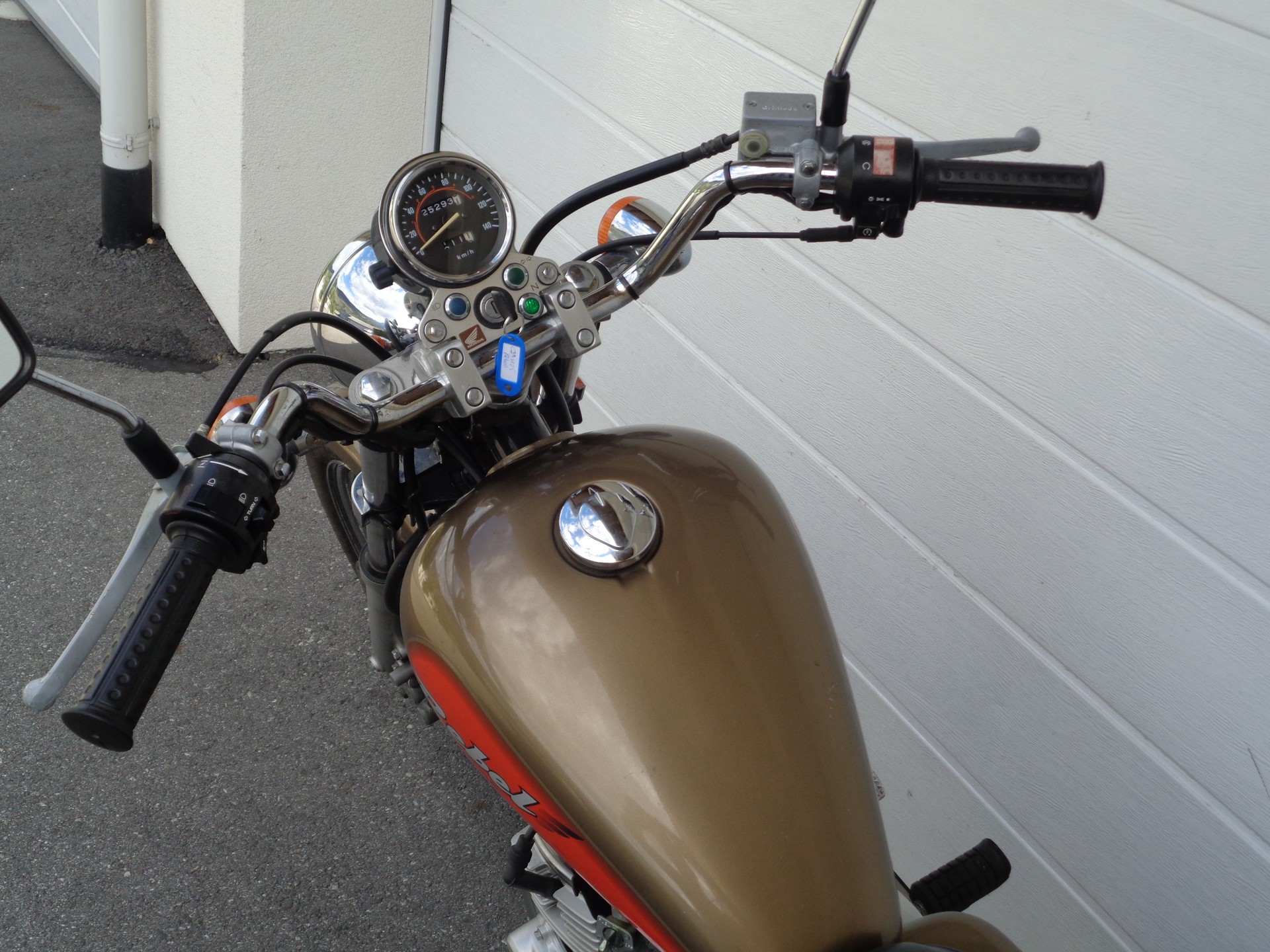 HONDA CA 125 Rebel-showroom-element-3