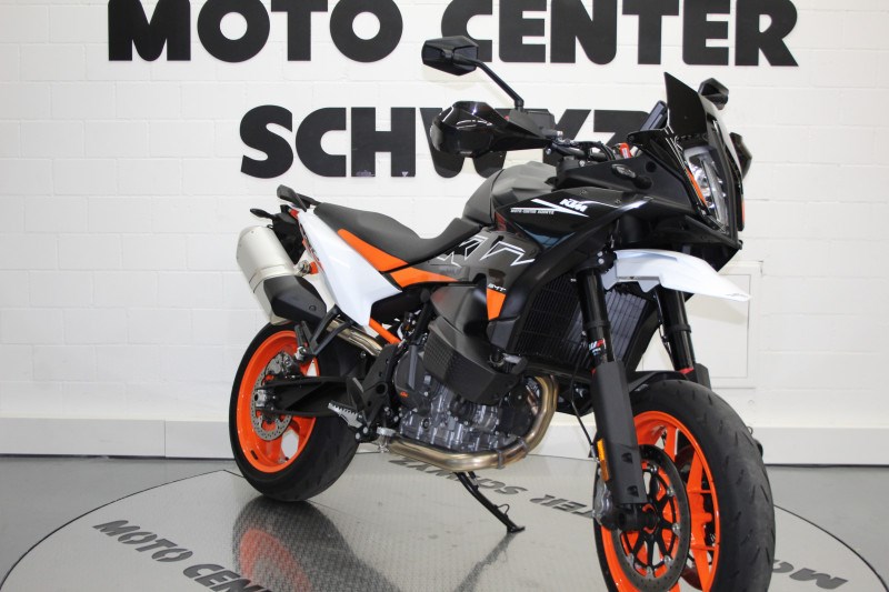 KTM 890 SMT-image-4