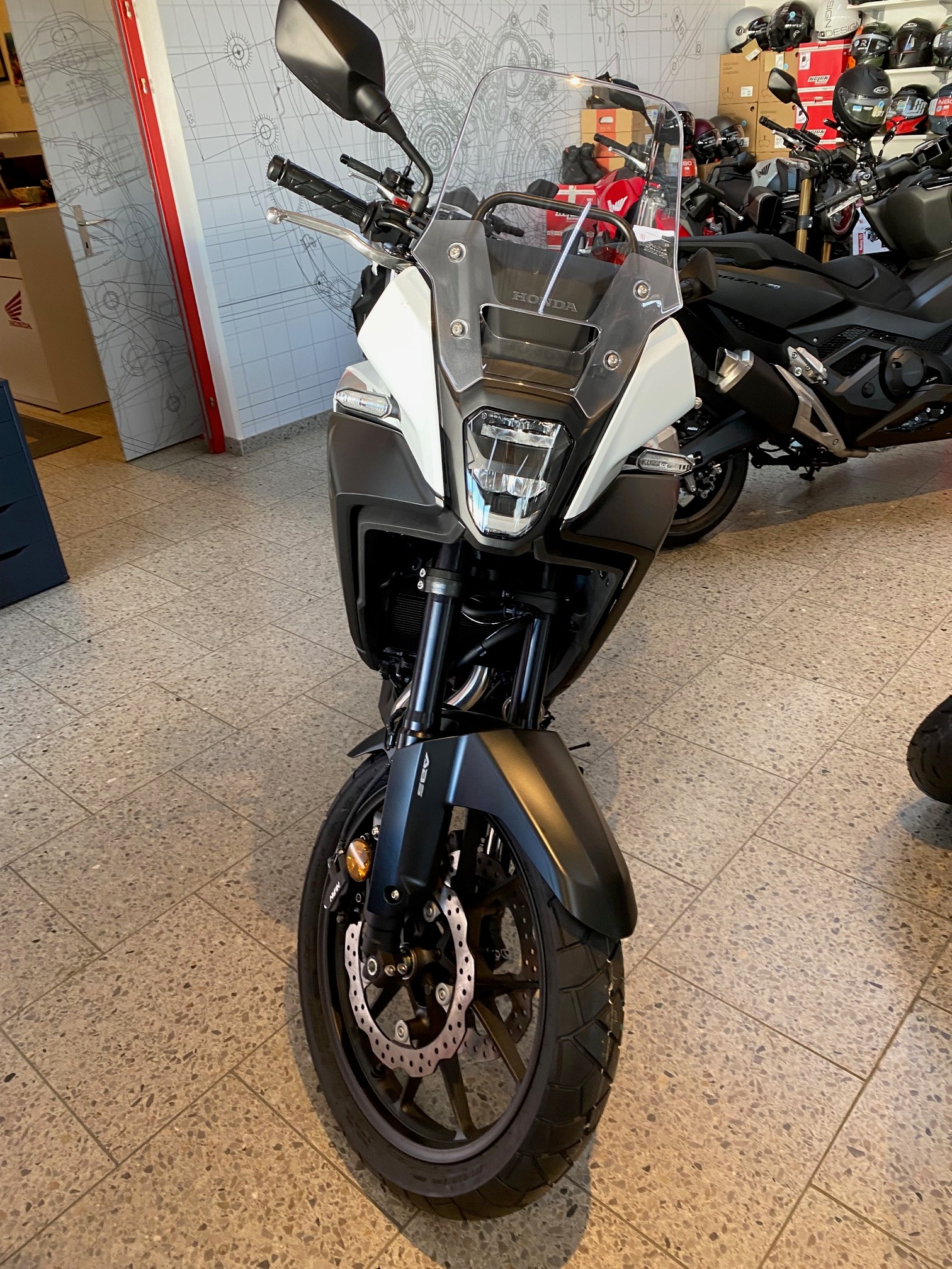 HONDA CB 500 X-showroom-element-2