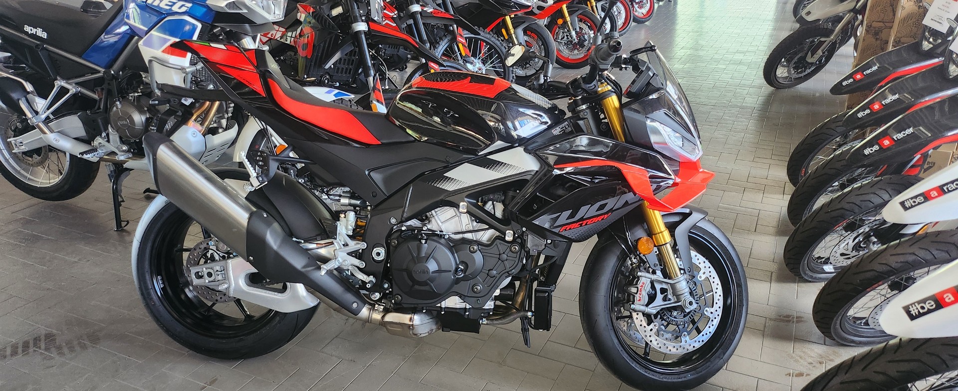 APRILIA Tuono V4 1100 E5+ Factory