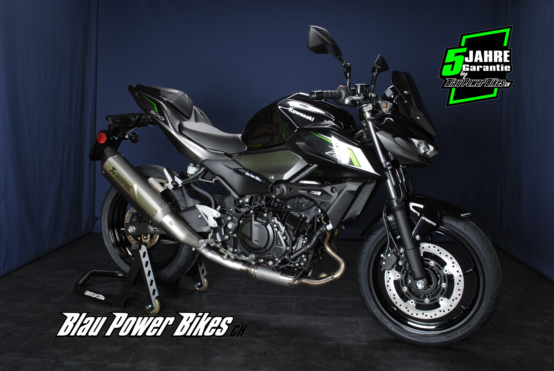 KAWASAKI Z 500 MY25 Performance Akrapovic
