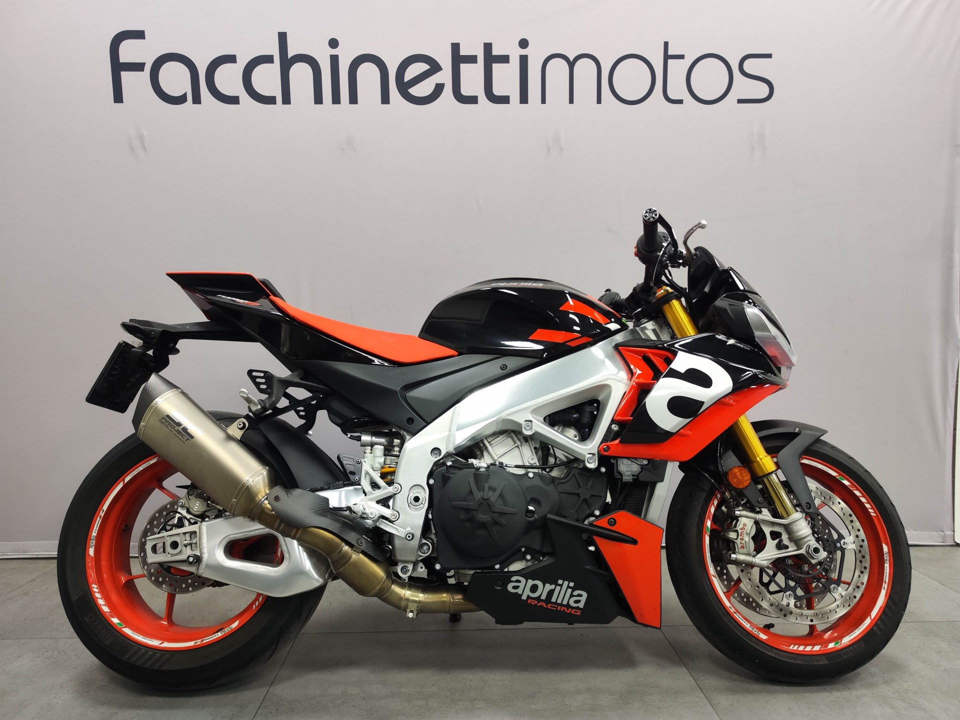 APRILIA Tuono V4 1100 Factory-image-0