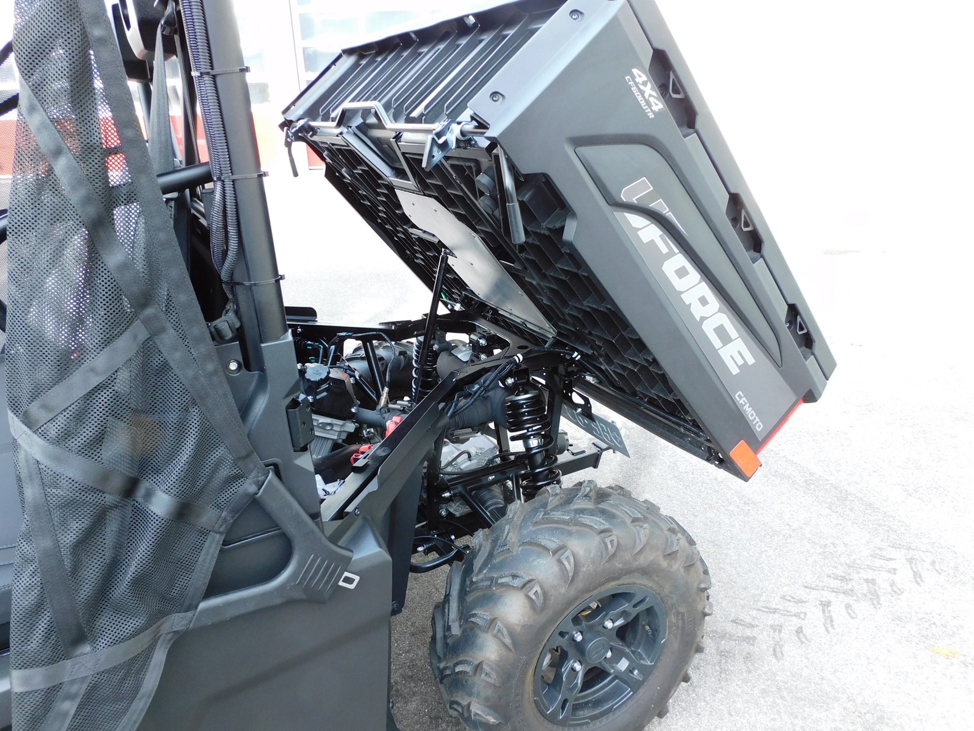 CF MOTO UForce 600 EFI 4x4-image-10