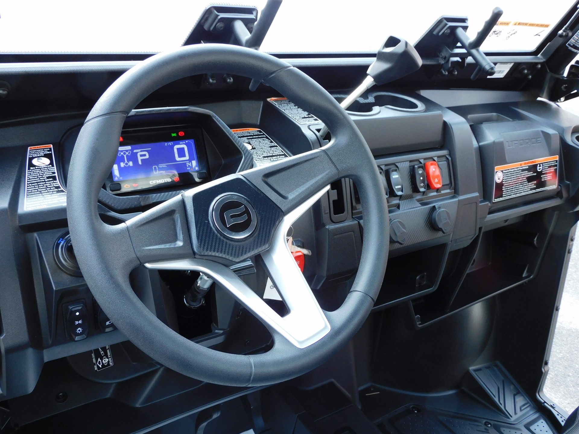 CF MOTO UForce 600 EFI 4x4-image-7