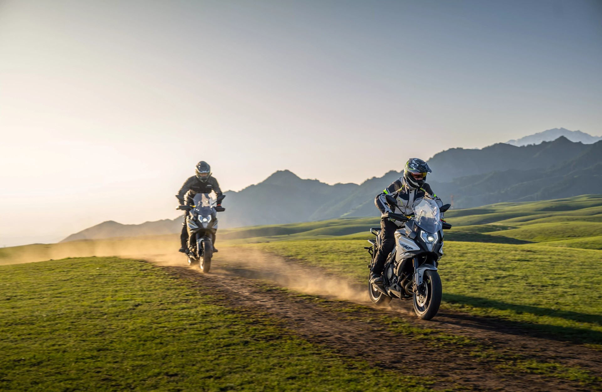CF MOTO 700MT-image-4