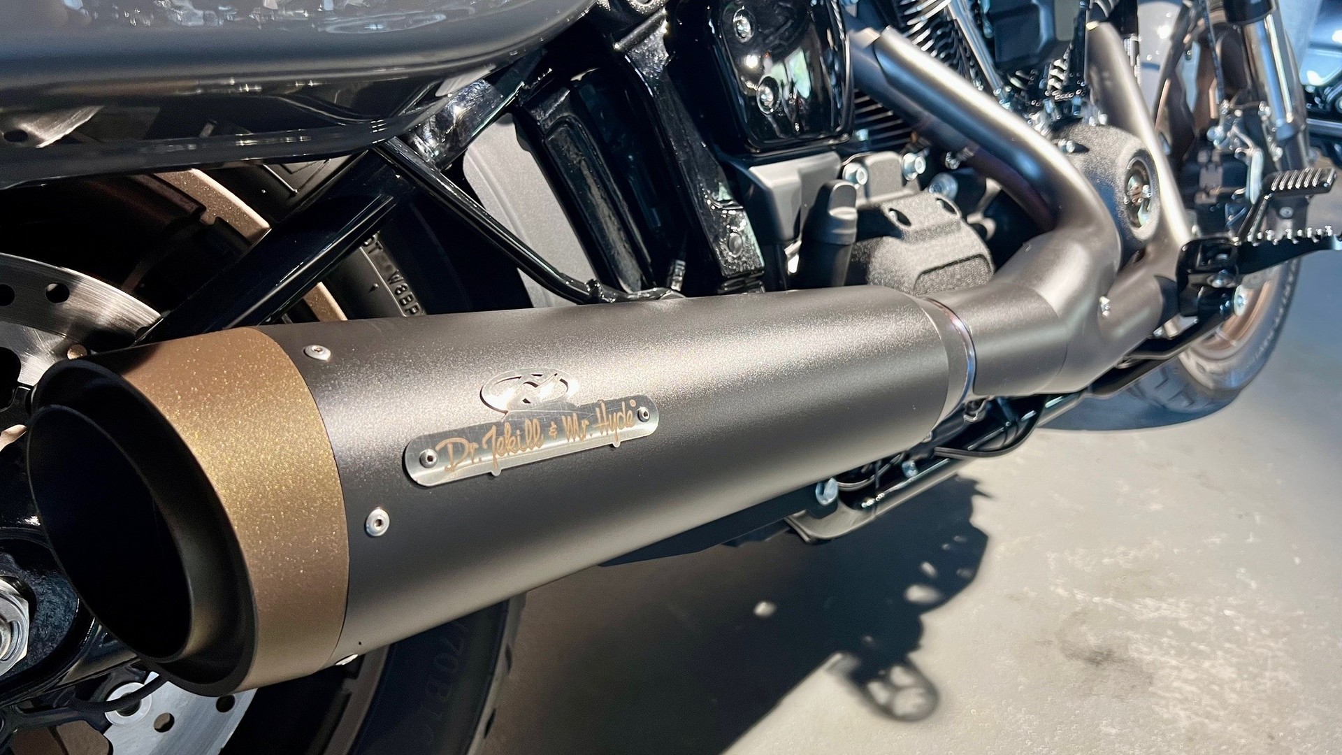 HARLEY-DAVIDSON FXLRST Low Rider ST 117-image-12