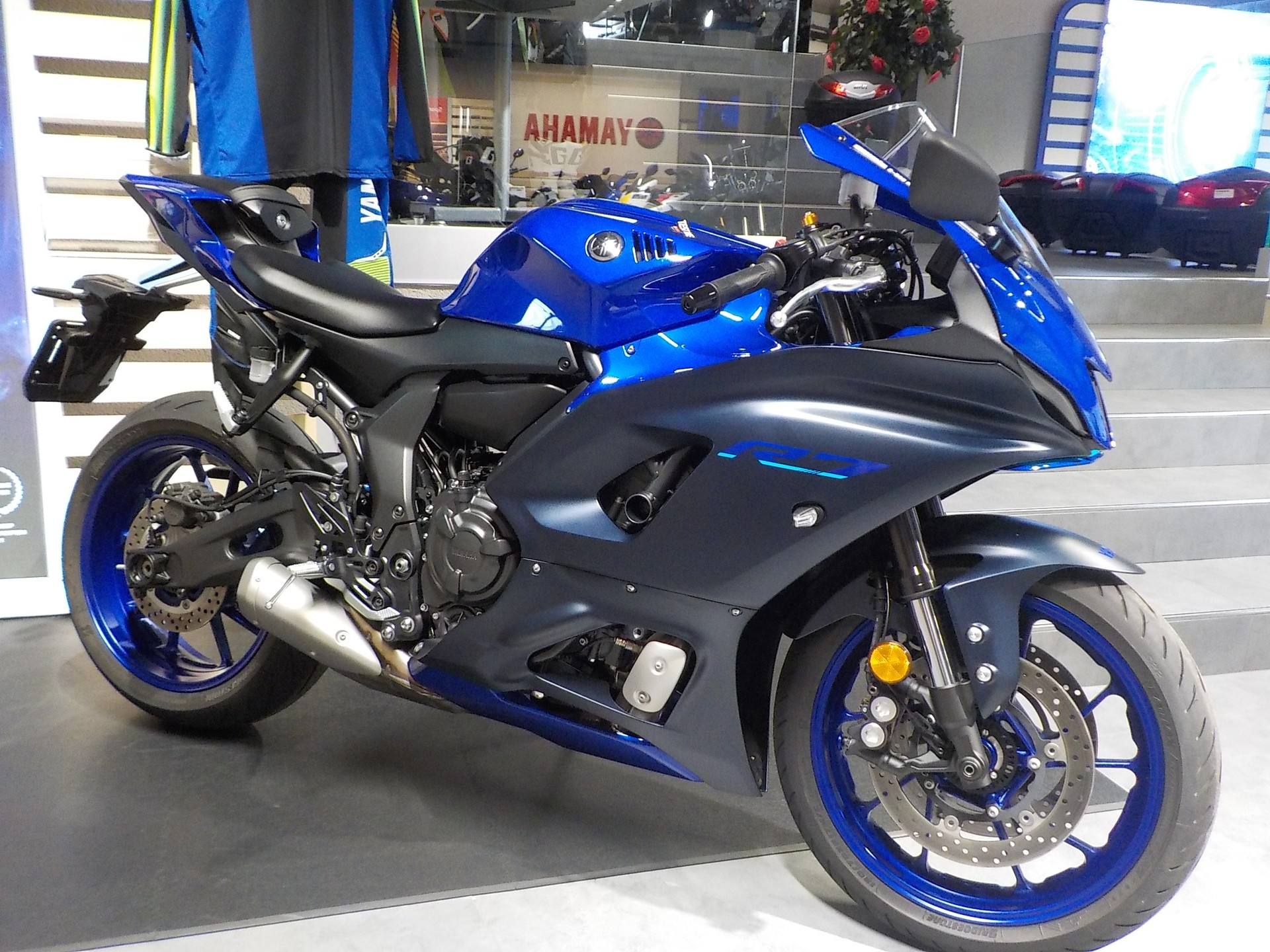 Yamaha R7 ABS - Neu Motorräder - Moto Center Winterthur