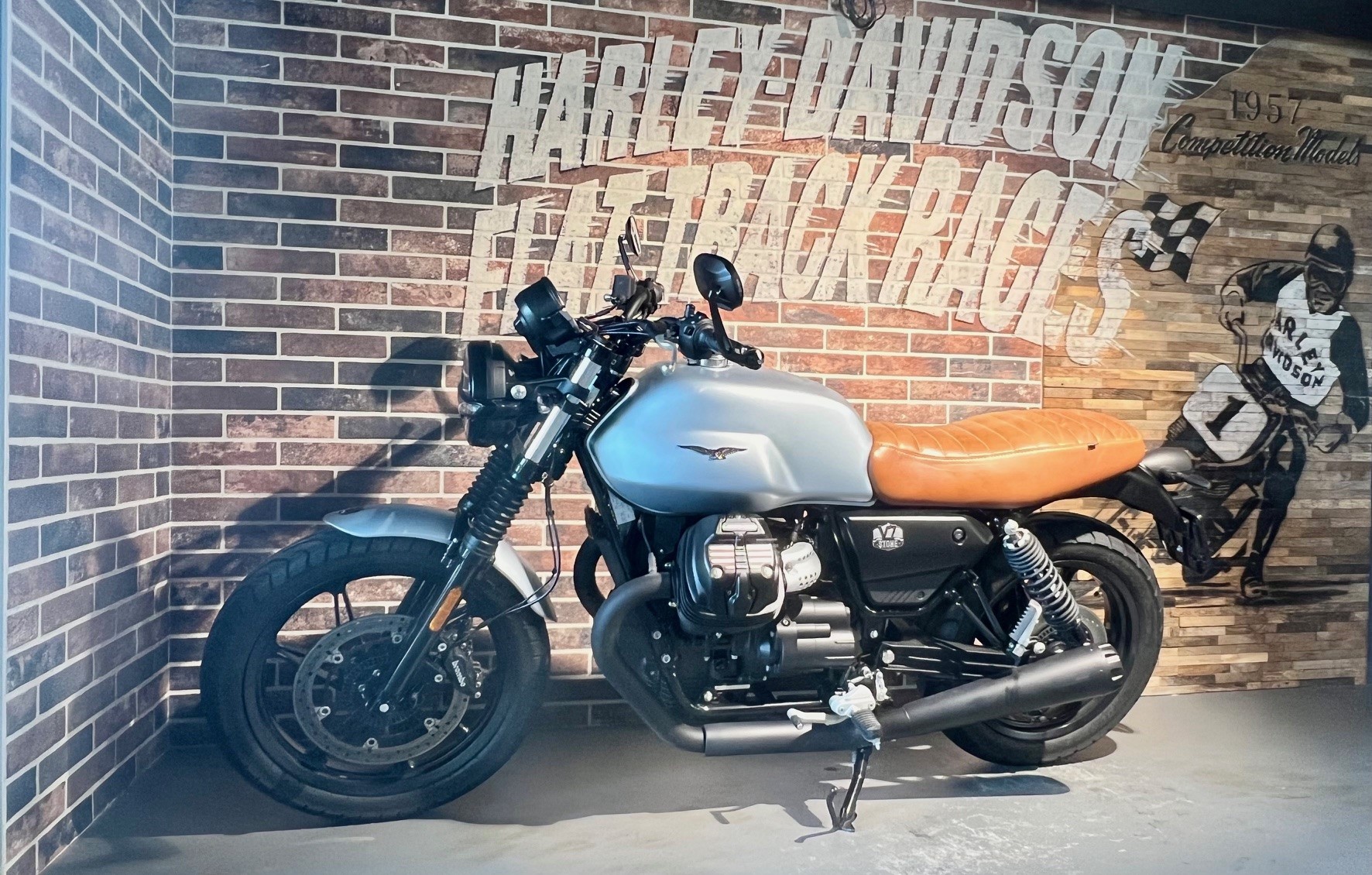 MOTO GUZZI V7 IV 850 Stone