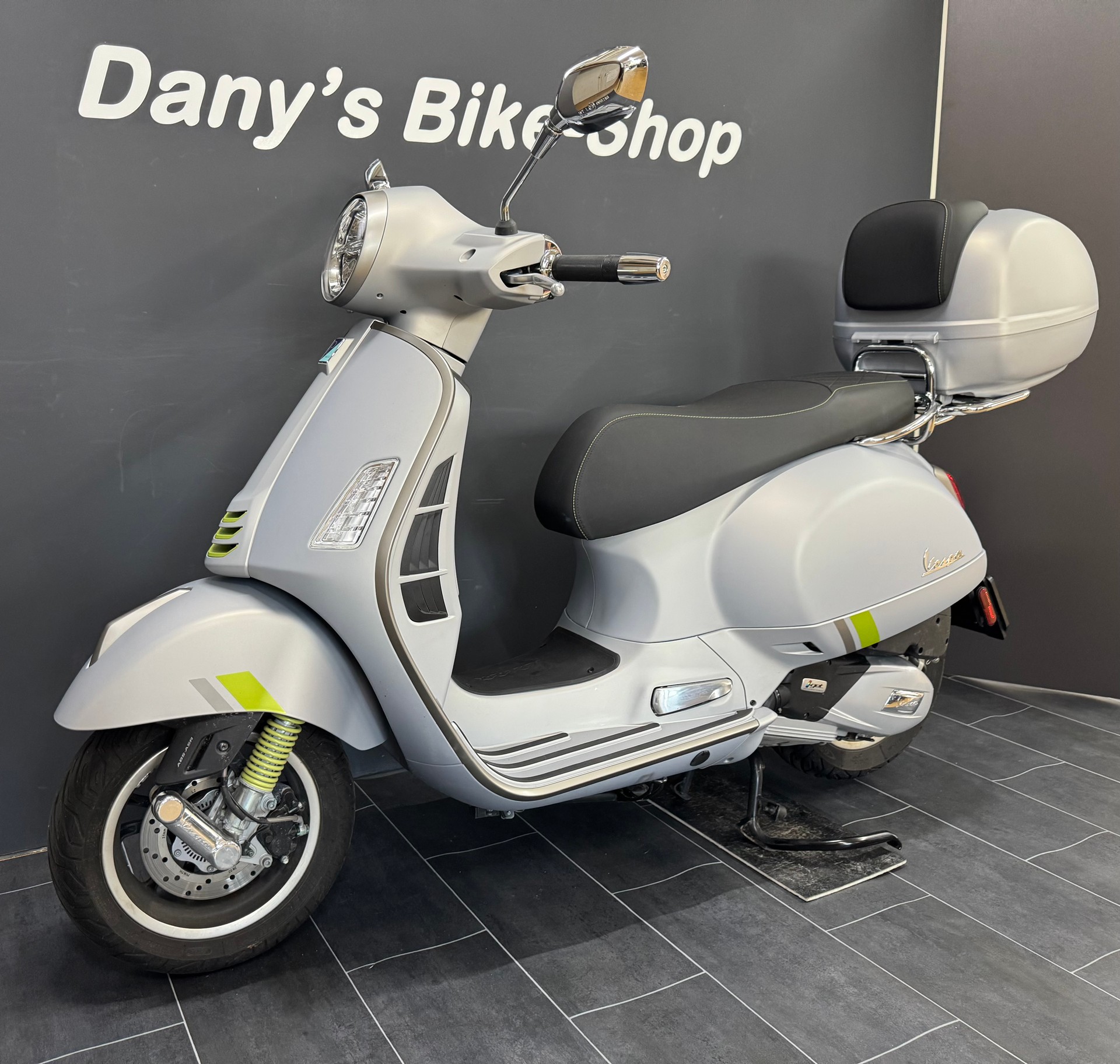 PIAGGIO Vespa GTS 125 Super Tech ABS-showroom-element-3