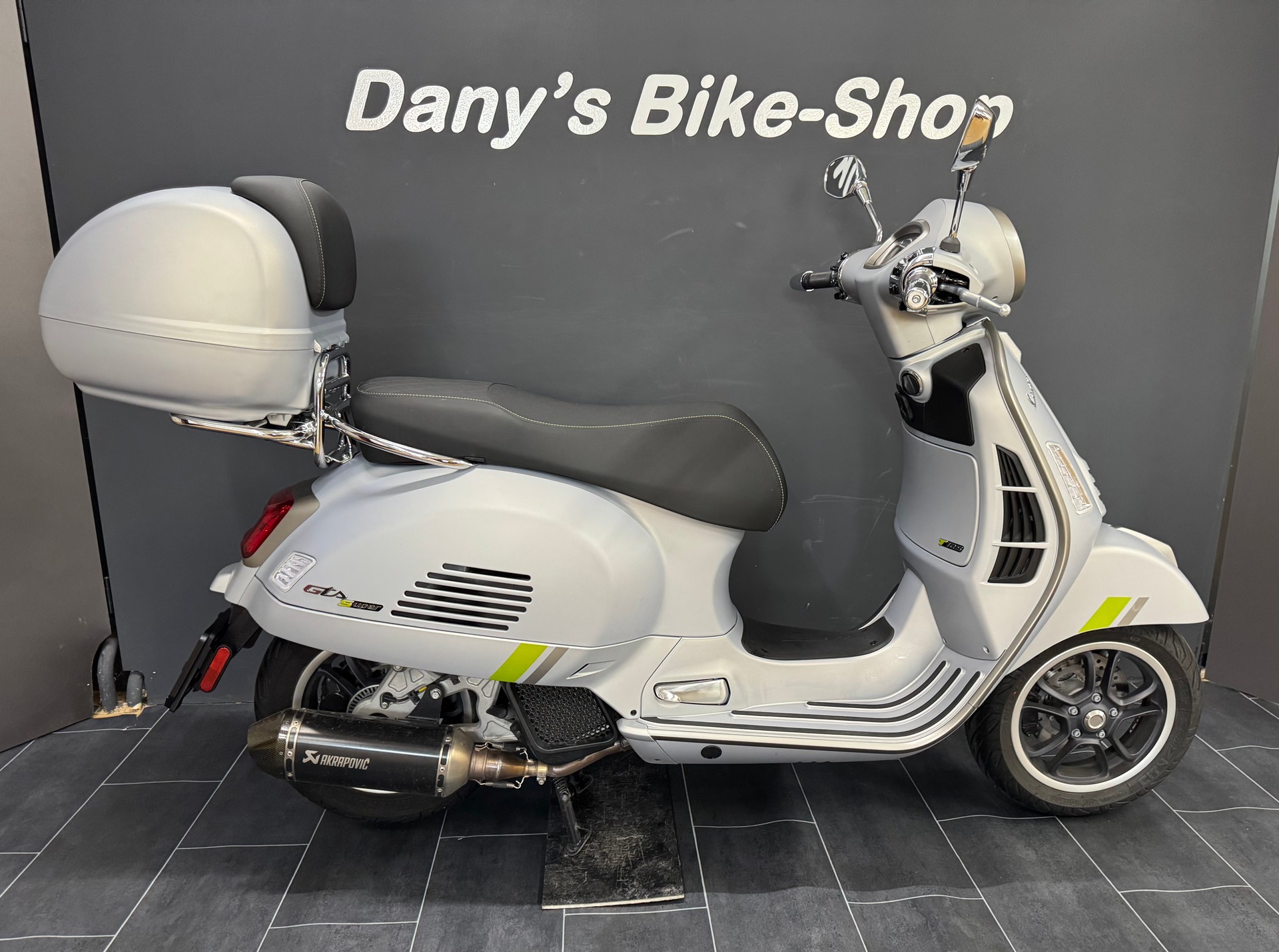 PIAGGIO Vespa GTS 125 Super Tech ABS