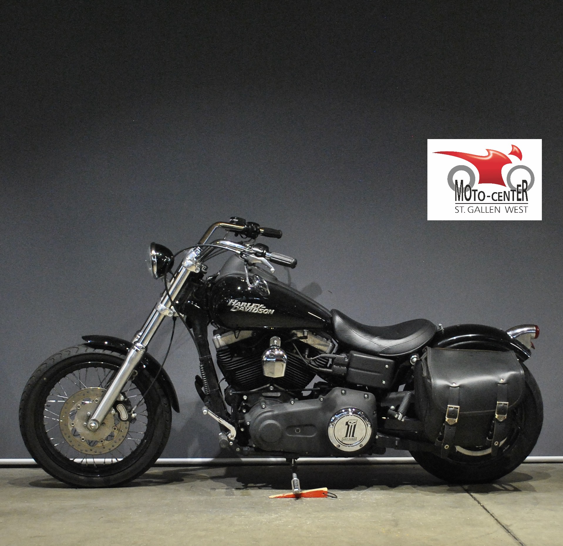 HARLEY-DAVIDSON FXDBI Dyna Street Bob-showroom-element-2