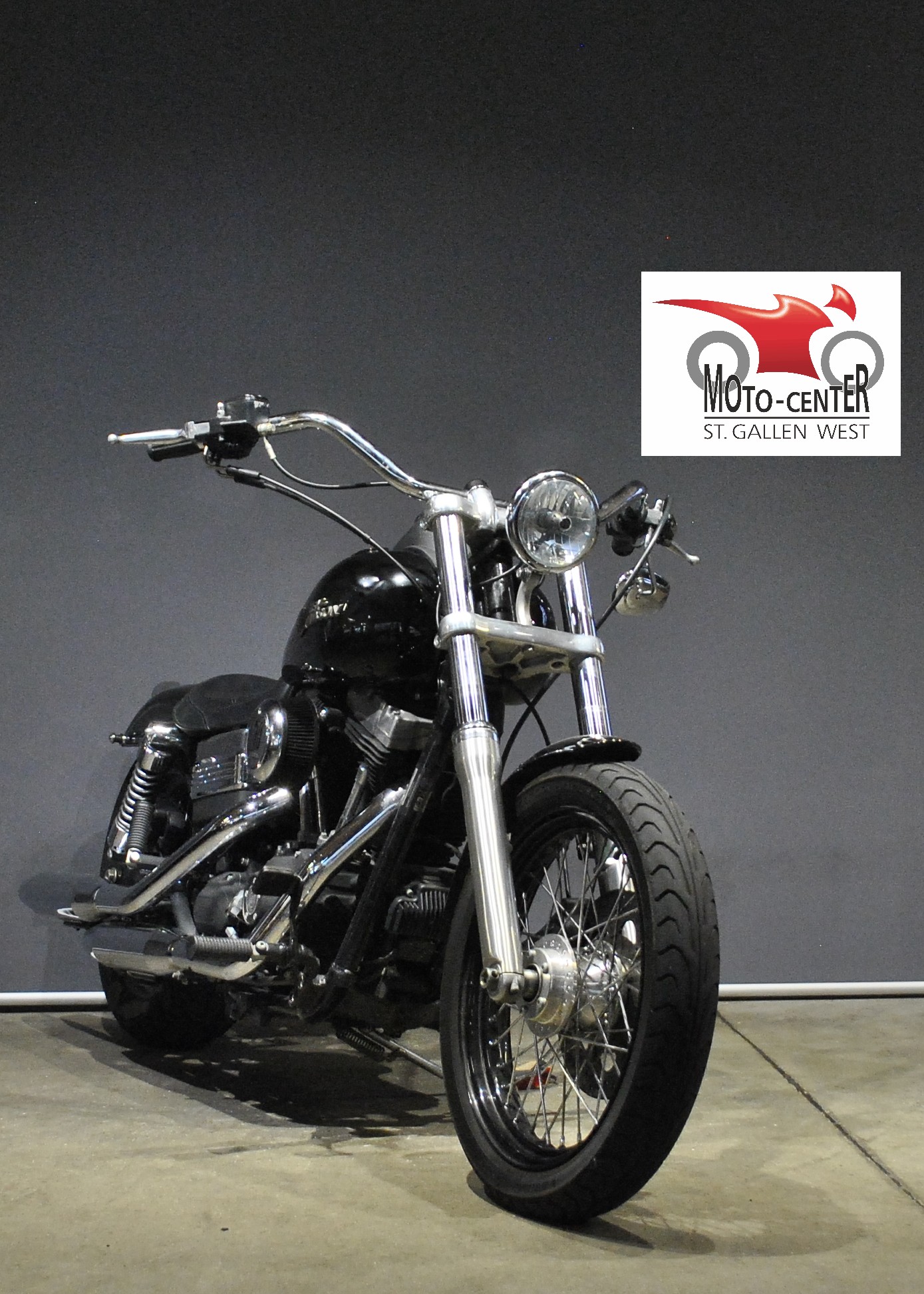 HARLEY-DAVIDSON FXDBI Dyna Street Bob
