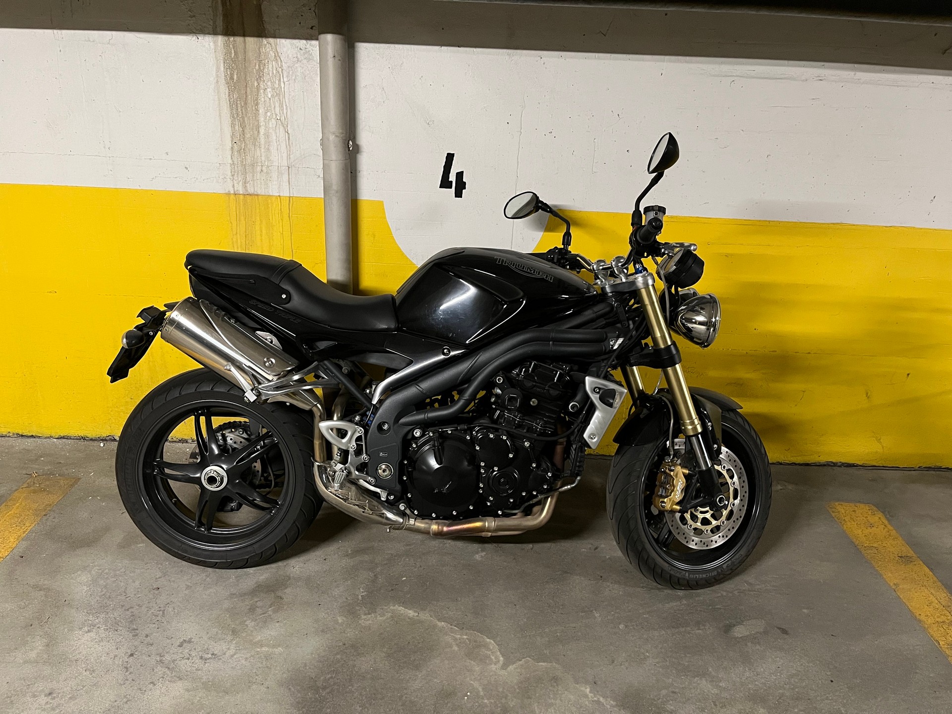 TRIUMPH Speed Triple 1050