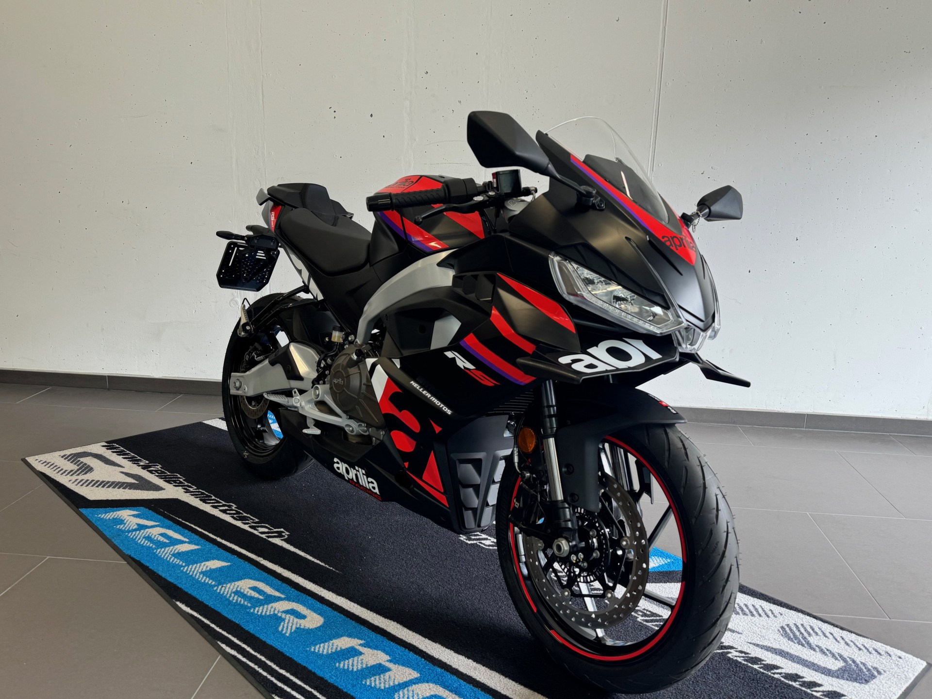 APRILIA RS 457 Replica Platin Edition-showroom-element-3