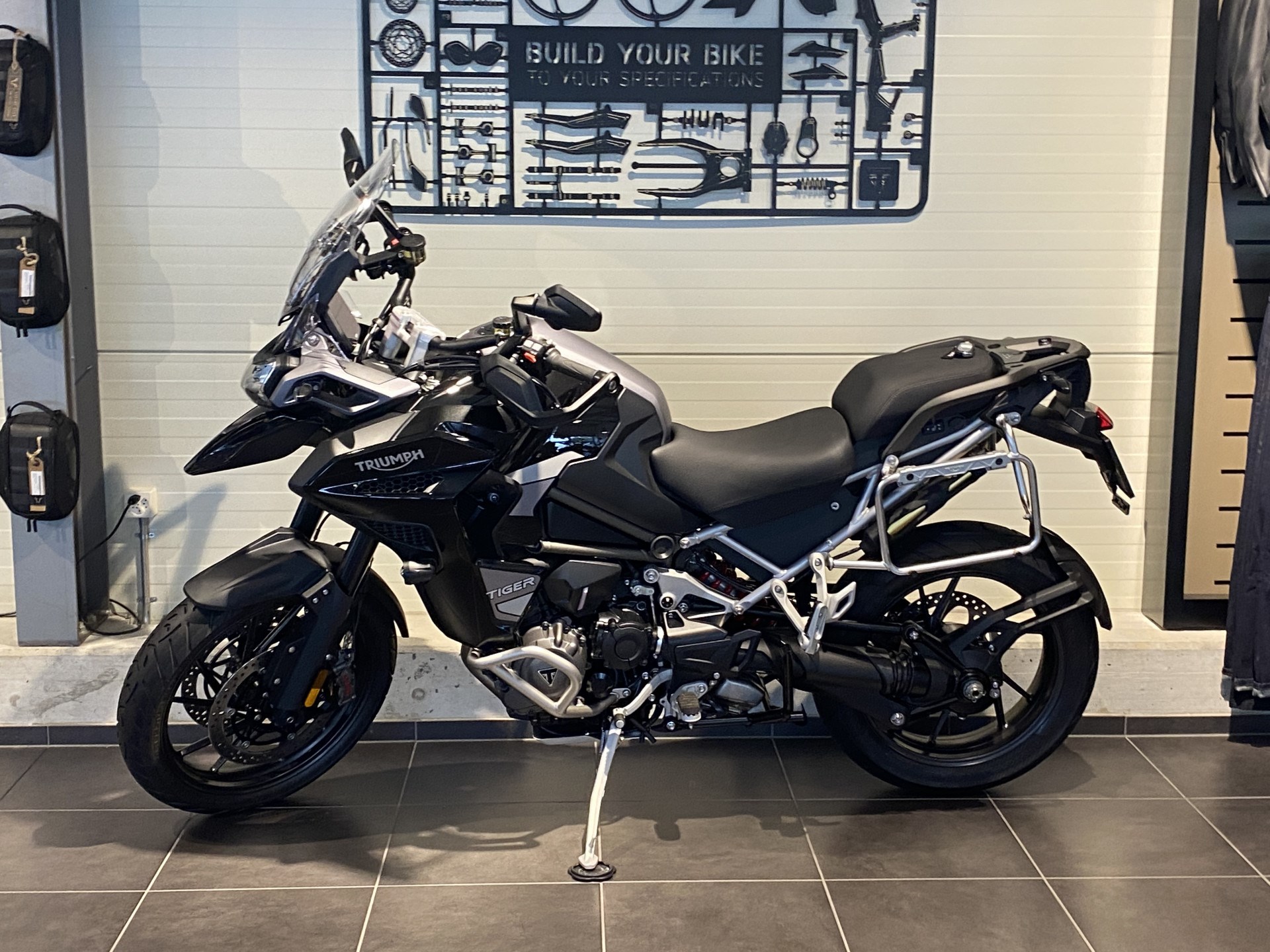TRIUMPH Tiger 1200 GT Explorer inkl. Seitenkoffer von Triumph