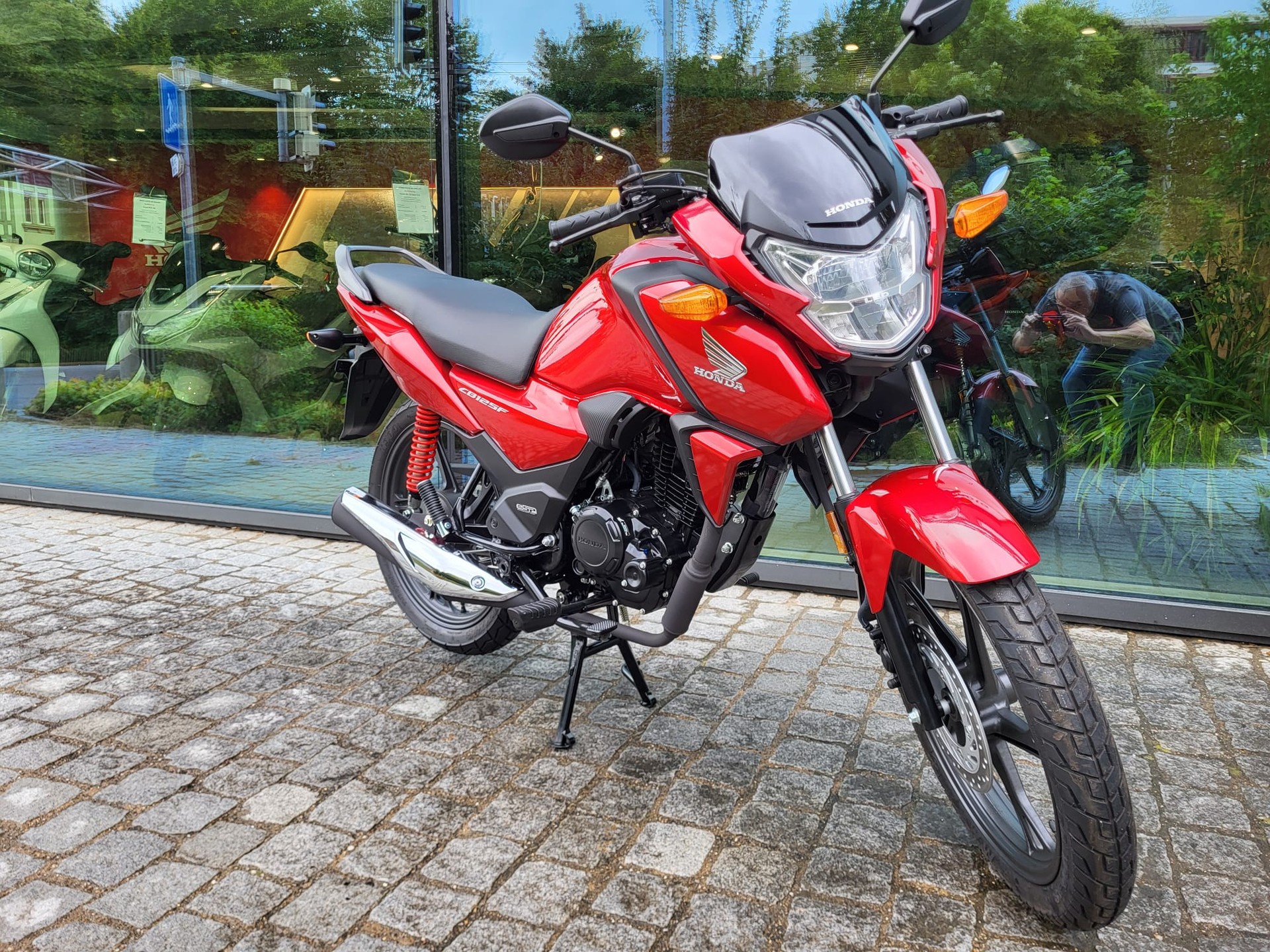 HONDA CB 125 F-showroom-element-2