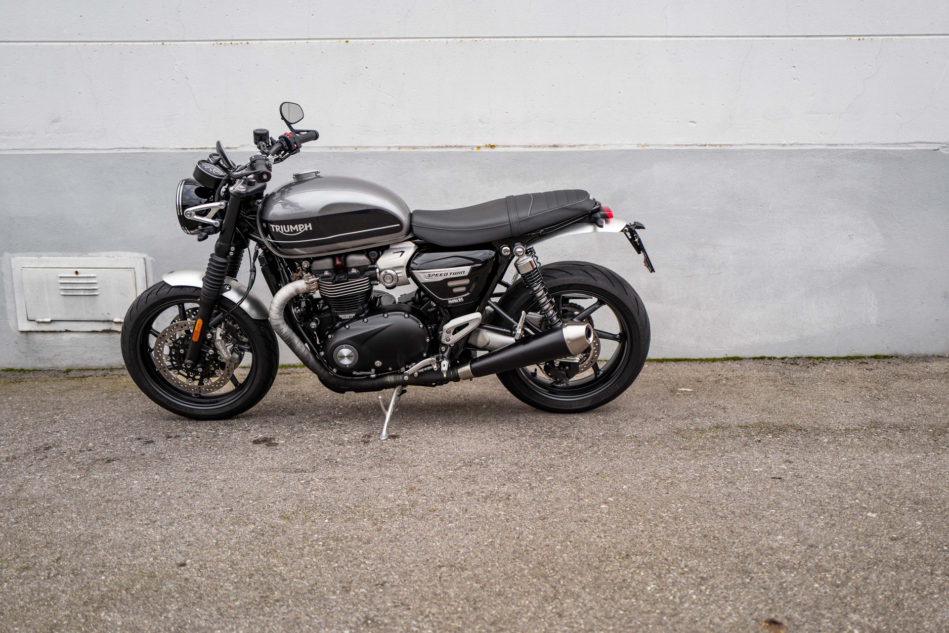 TRIUMPH Speed Twin 1200-image-4