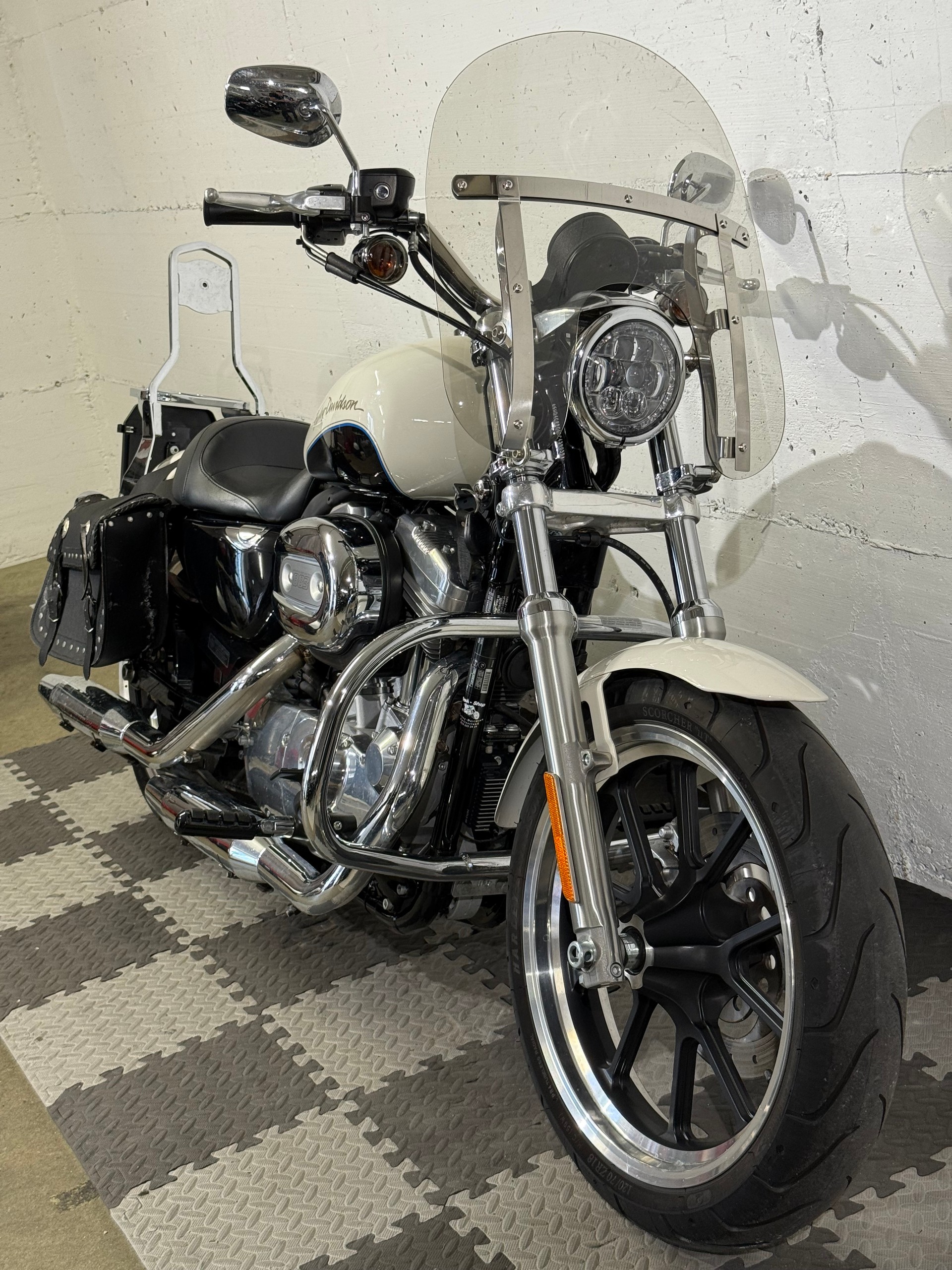 HARLEY-DAVIDSON XL 883 L Sportster Super Low-showroom-element-2