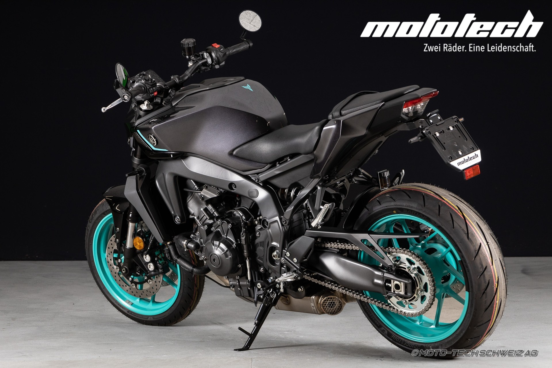 YAMAHA MT-09 (35kW)-showroom-element-3
