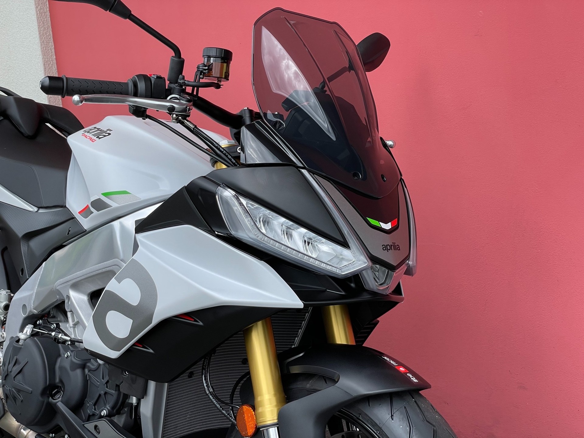 APRILIA Tuono V4 1100 - 4 Jahre Garantie-showroom-element-3